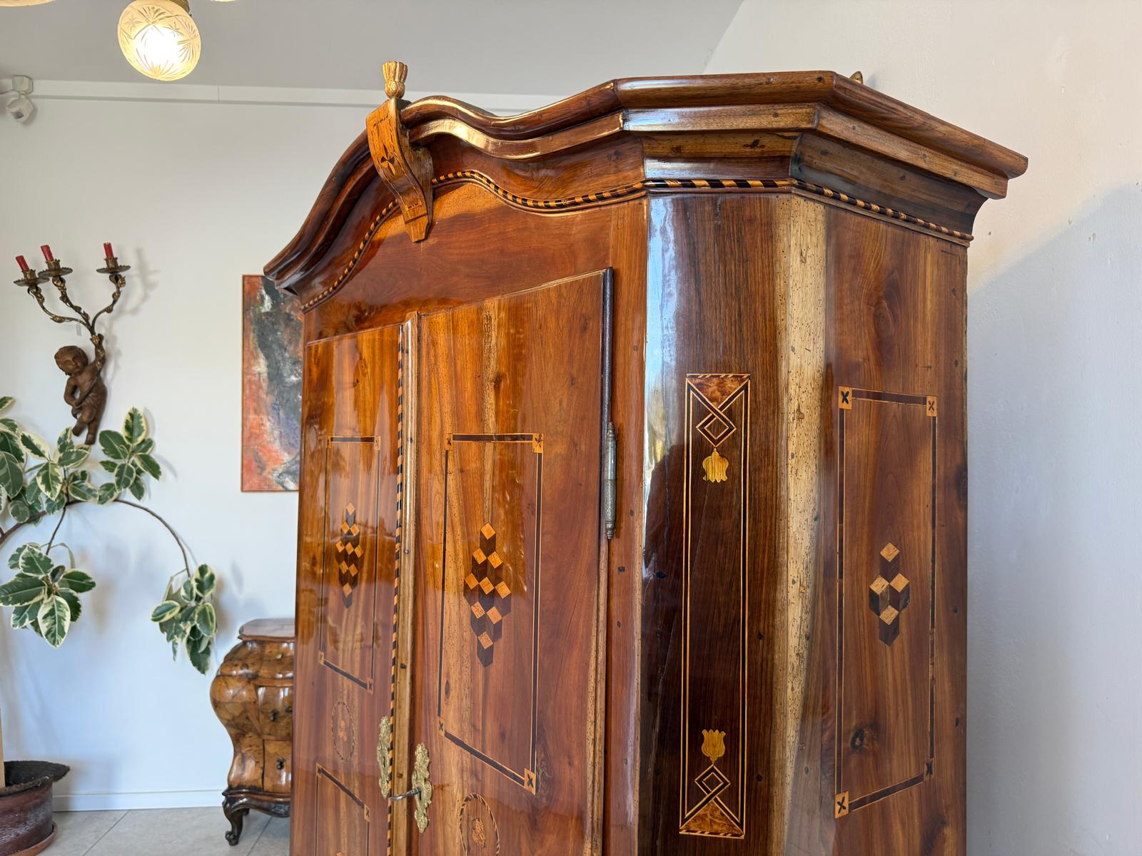Barocker Hallenschrank Barockschrank Maria Theresienschrank D1179