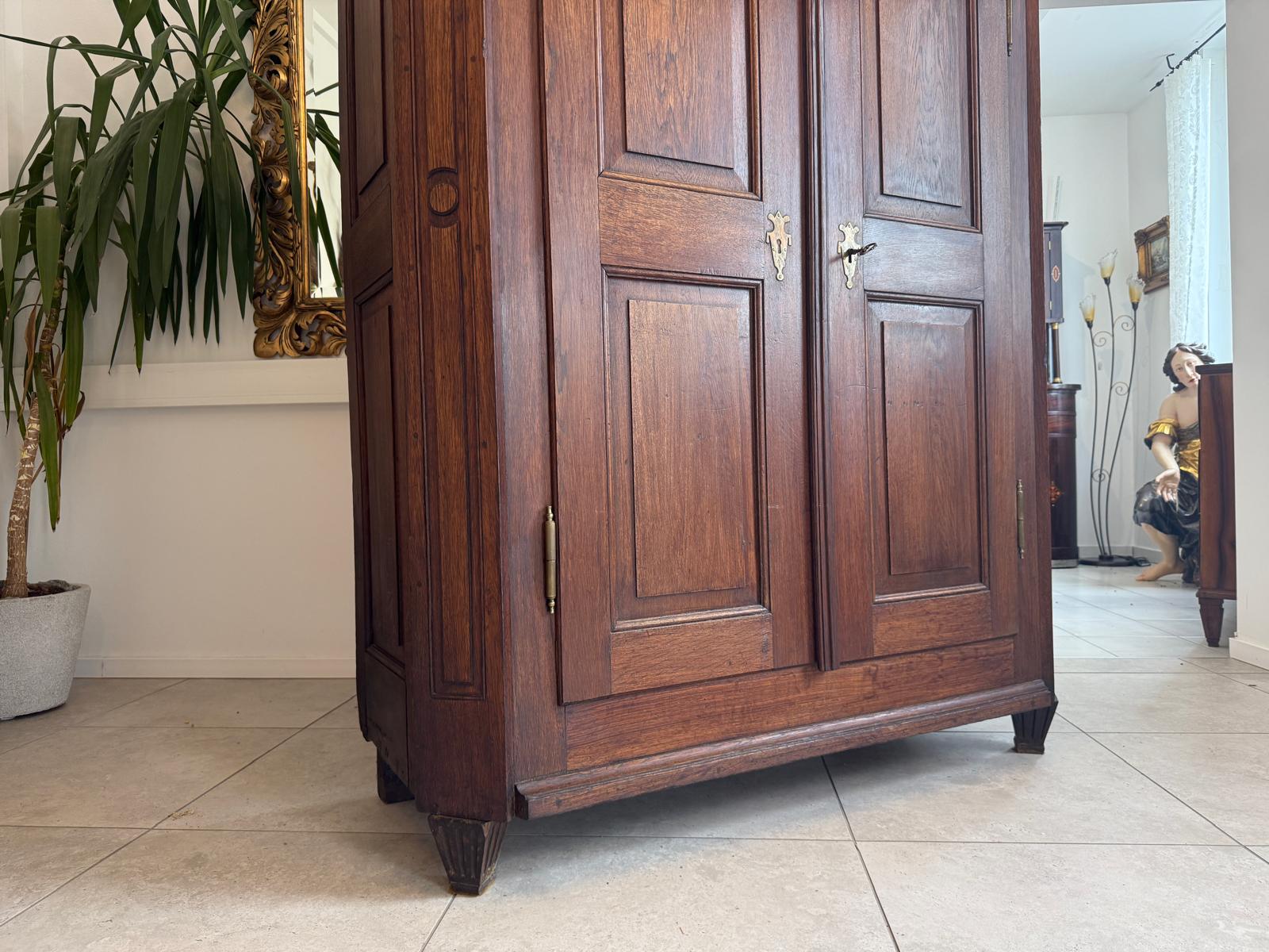 Barock Hallenschrank Schrank Eichenholz Geschnitzt D2626