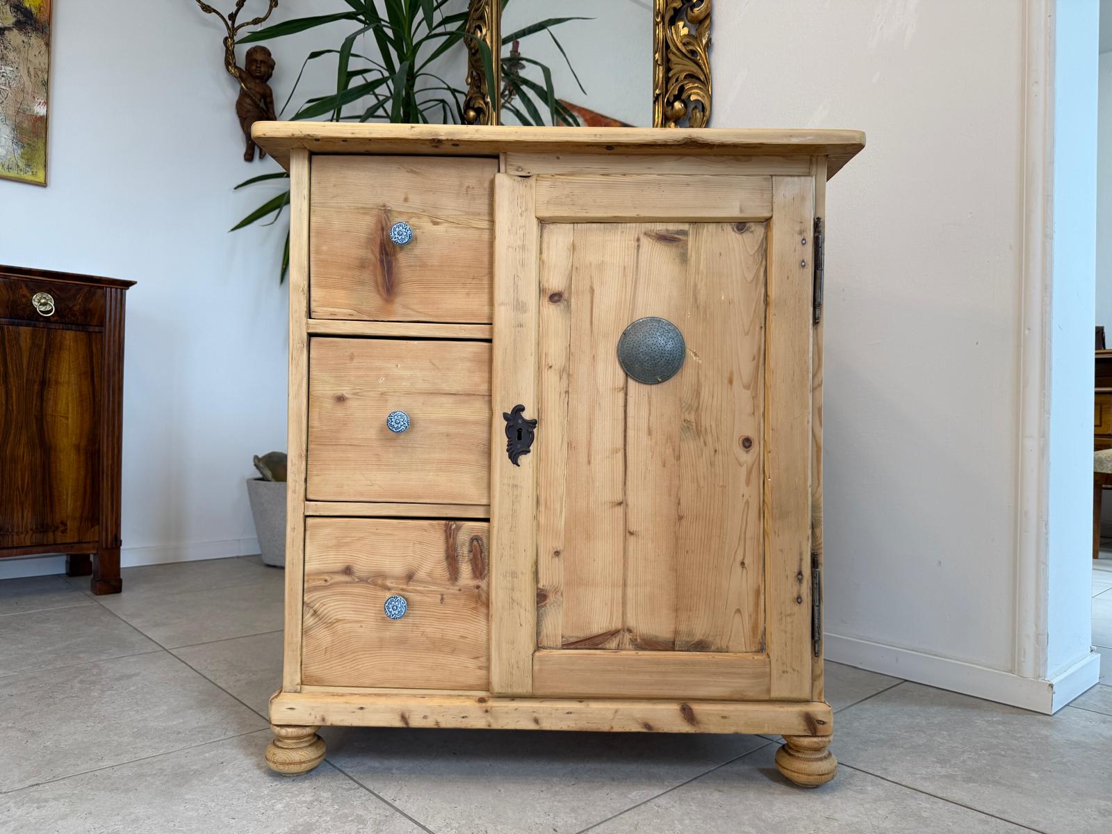 Brotschrank Almerschrank Speiskasten Bauernkasten Naturholzschrank  G2115