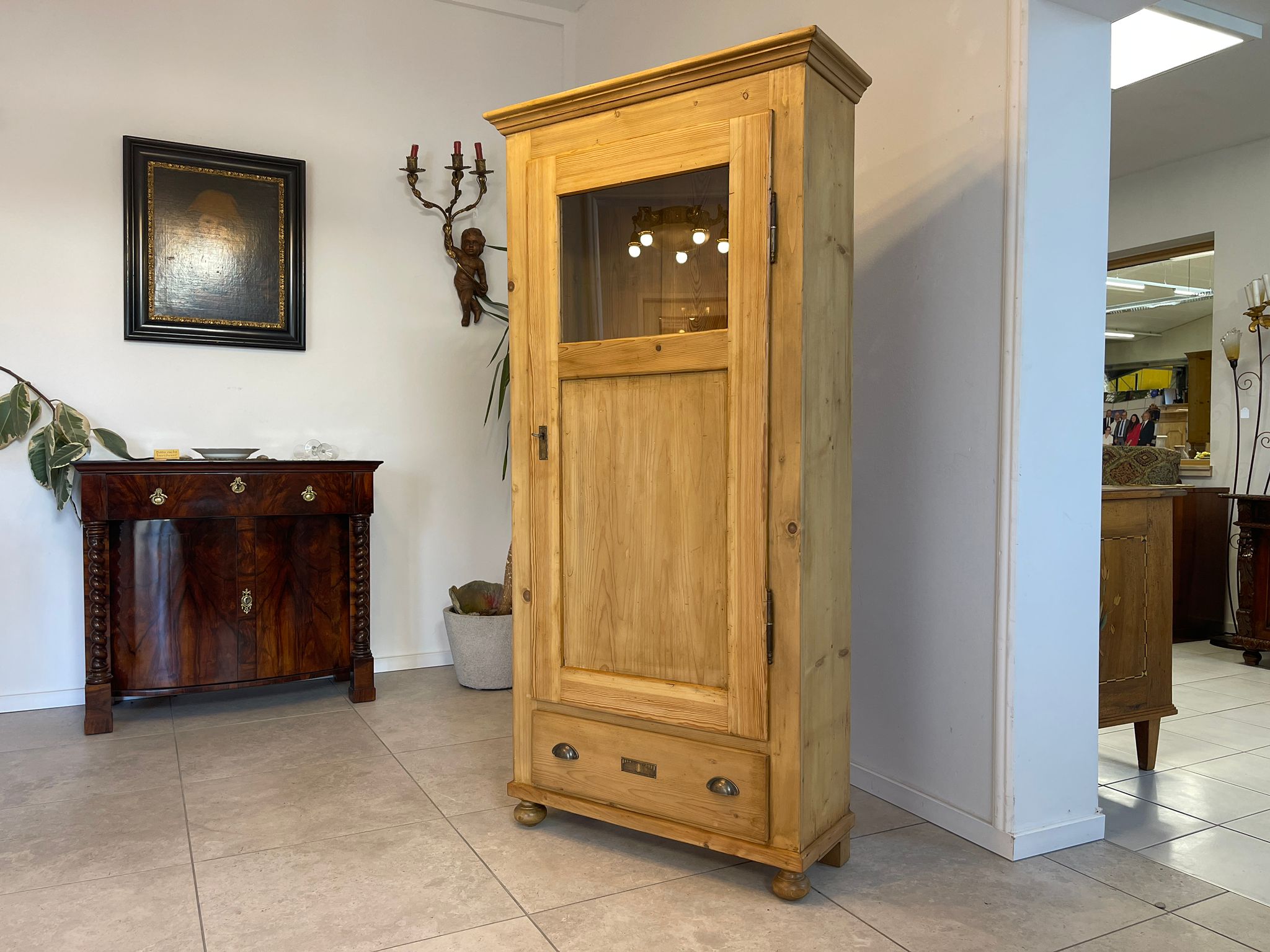 7a274fdd-c317-46a8-b61c-19417258c6ad Restaurierte Jugendstil Bauernvitrine Bauernschrank antik A4972