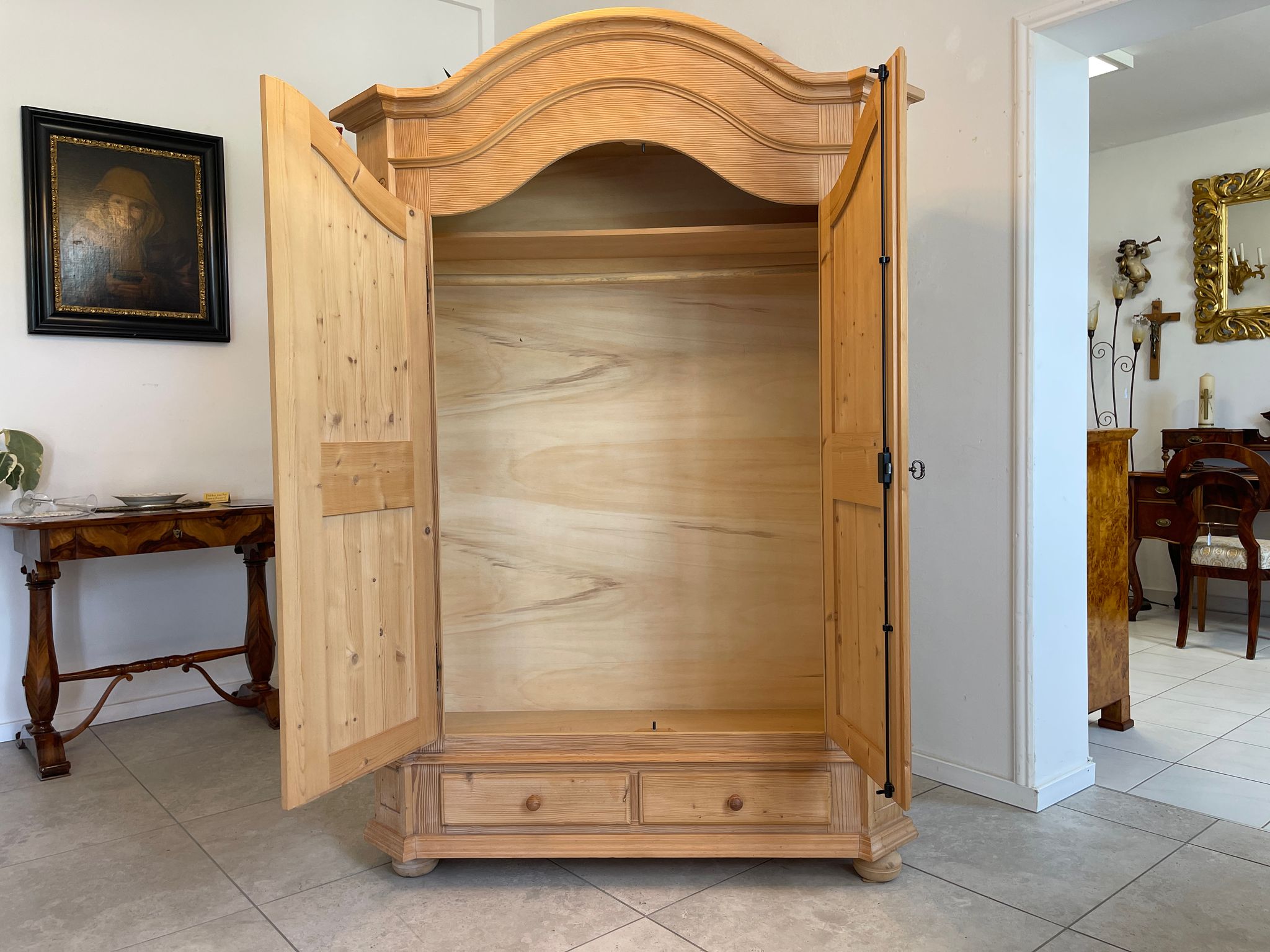 Bäuerlicher Schrank Bauernschrank Landhausschrank Barockstil G1579