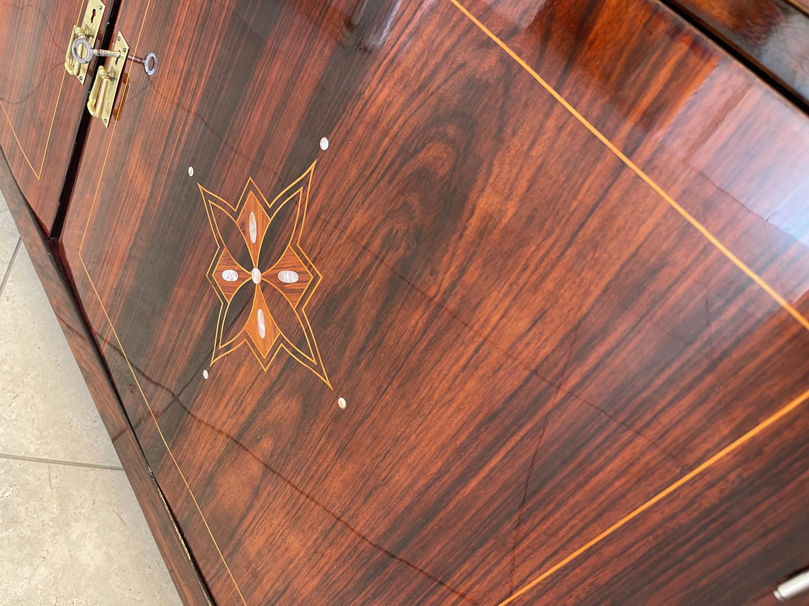 Sale Restauriertes Jugendstil Designerbuffet Aufsatzbuffet Bücherschrank G1376