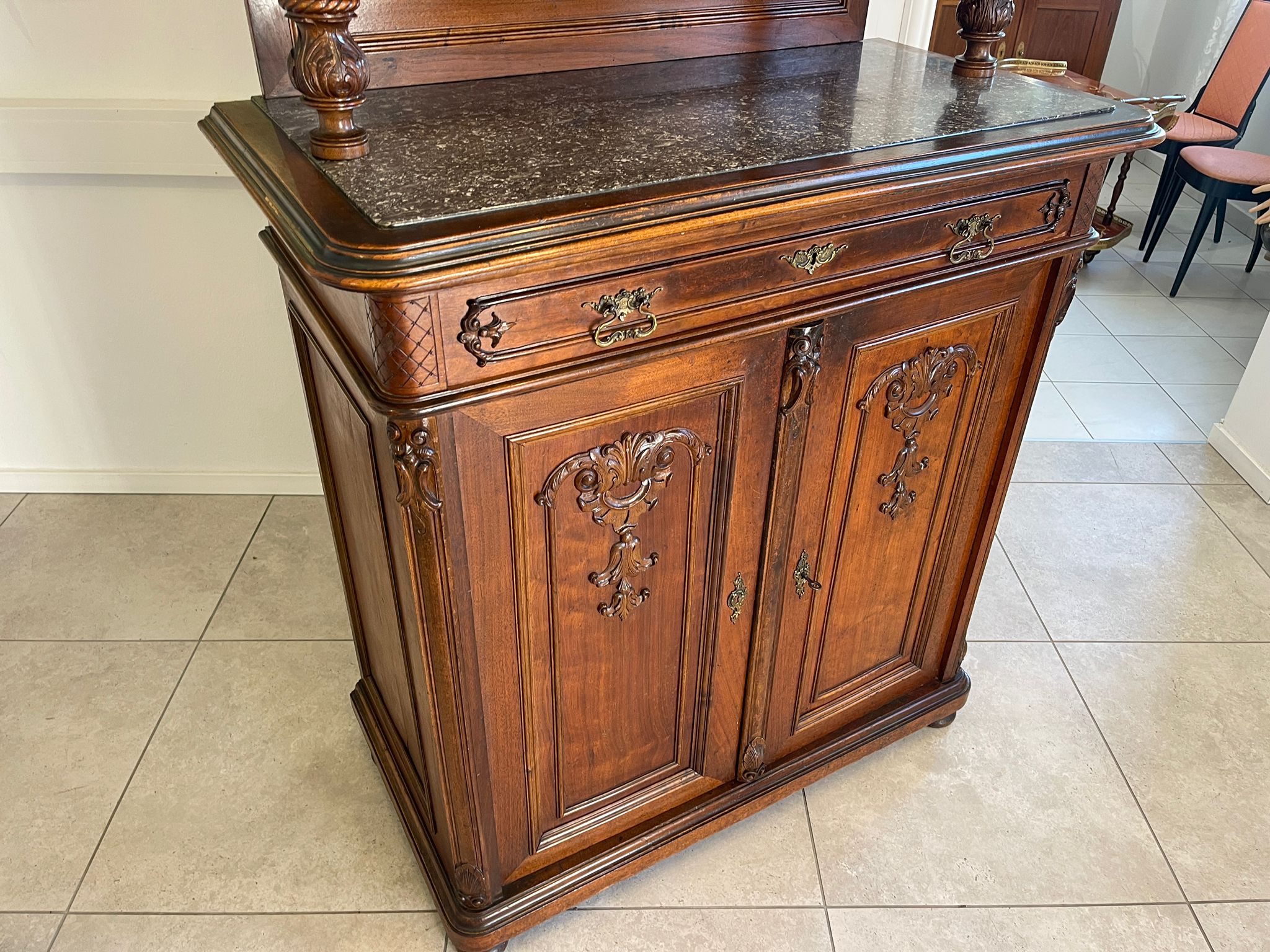 db3348e9-3054-4387-a09d-71b3b9e1e77a Hübsches Pfeiferlbarock Aufsatzbuffet Aufsatzkredenz Altarschrank A5081