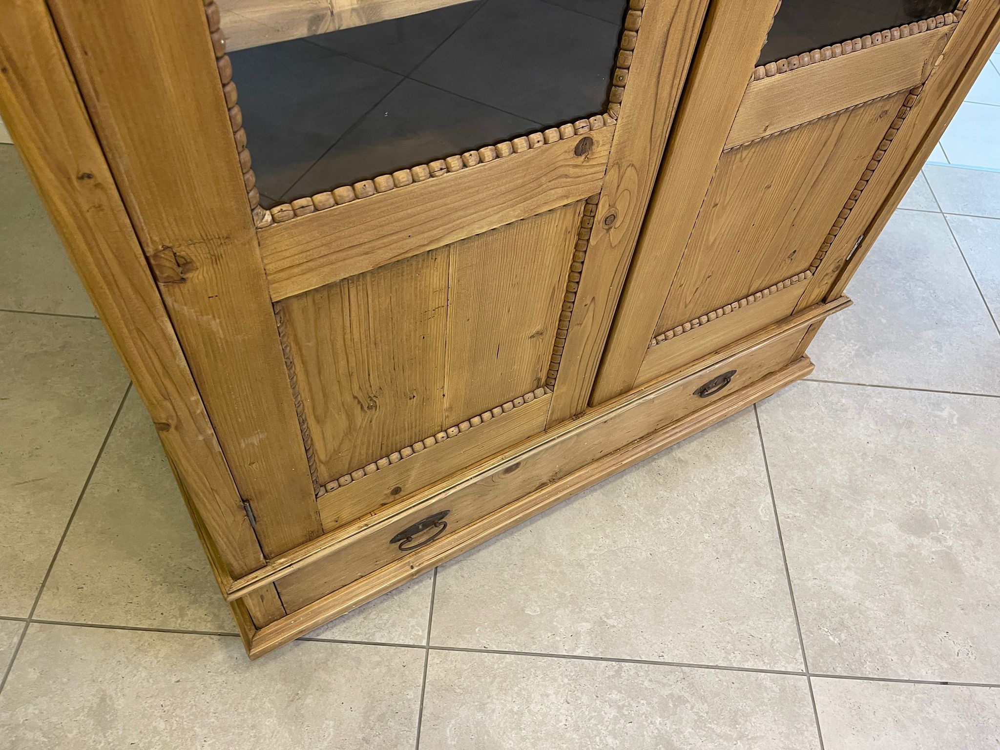 Bäuerliche Vitrine Bauernvitrine Bauernschrank Naturholz Bücherschrank Bauernmöbel A5130