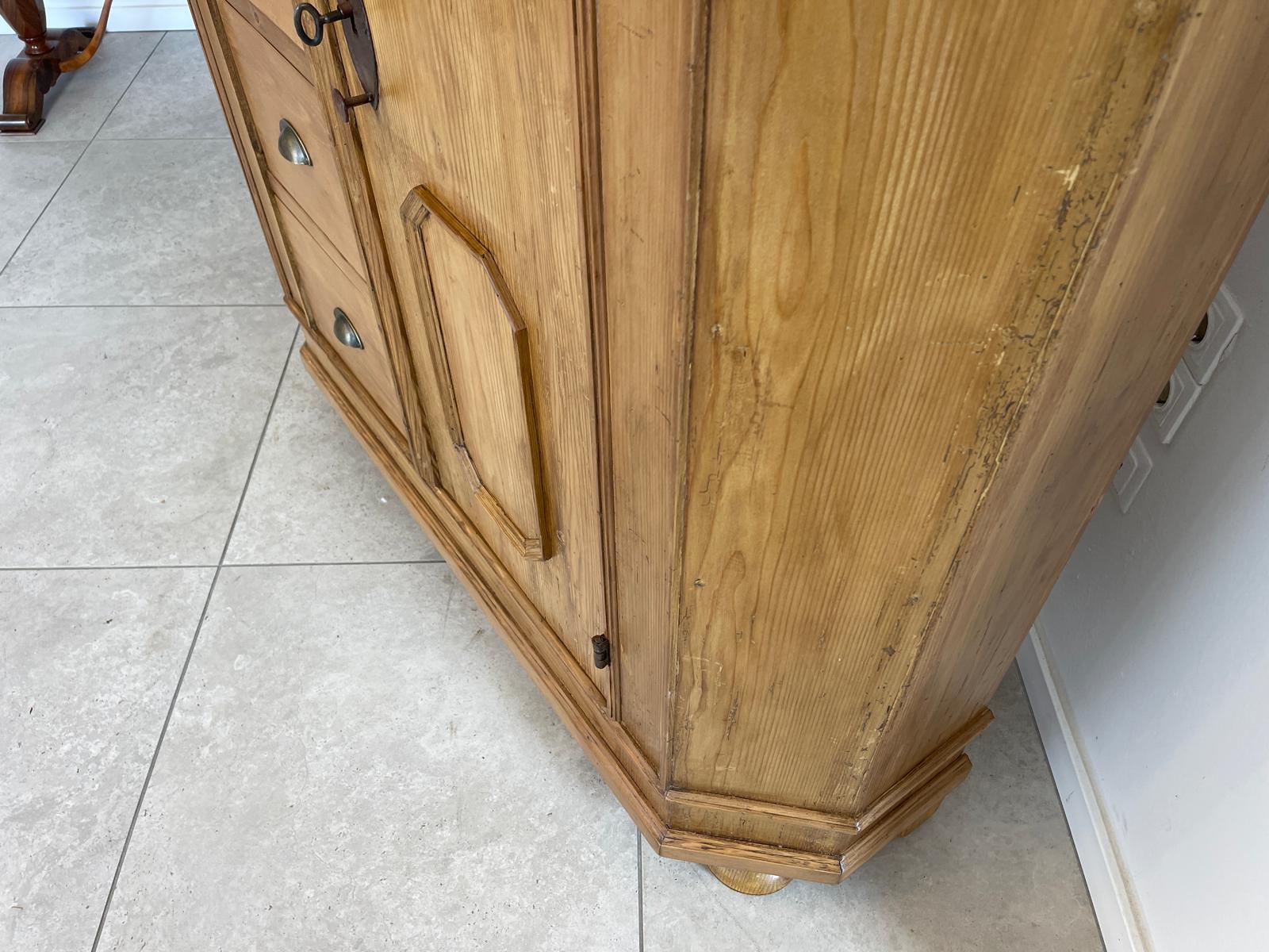 Uriger Biedermeier Brotschrank Almerschrank Speiskasten Bauernkasten G1648