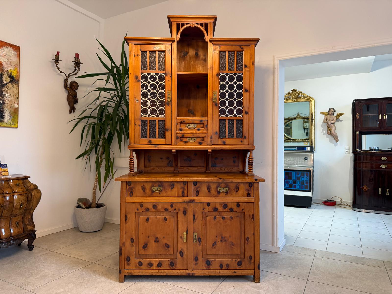 Alte Zirbenholz Kredenz Küchenvitrine Butzenglas Küchenschrank Landhausstil D1160