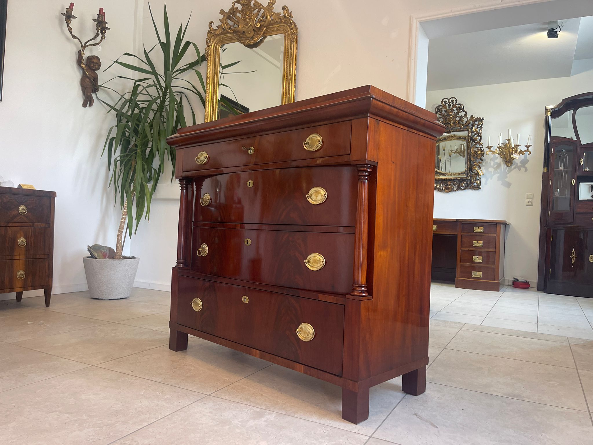 fd977c06-70aa-43b0-83e9-b672ce2f4b69 Sale Restaurierte Biedermeier Kommode Säulen A4629