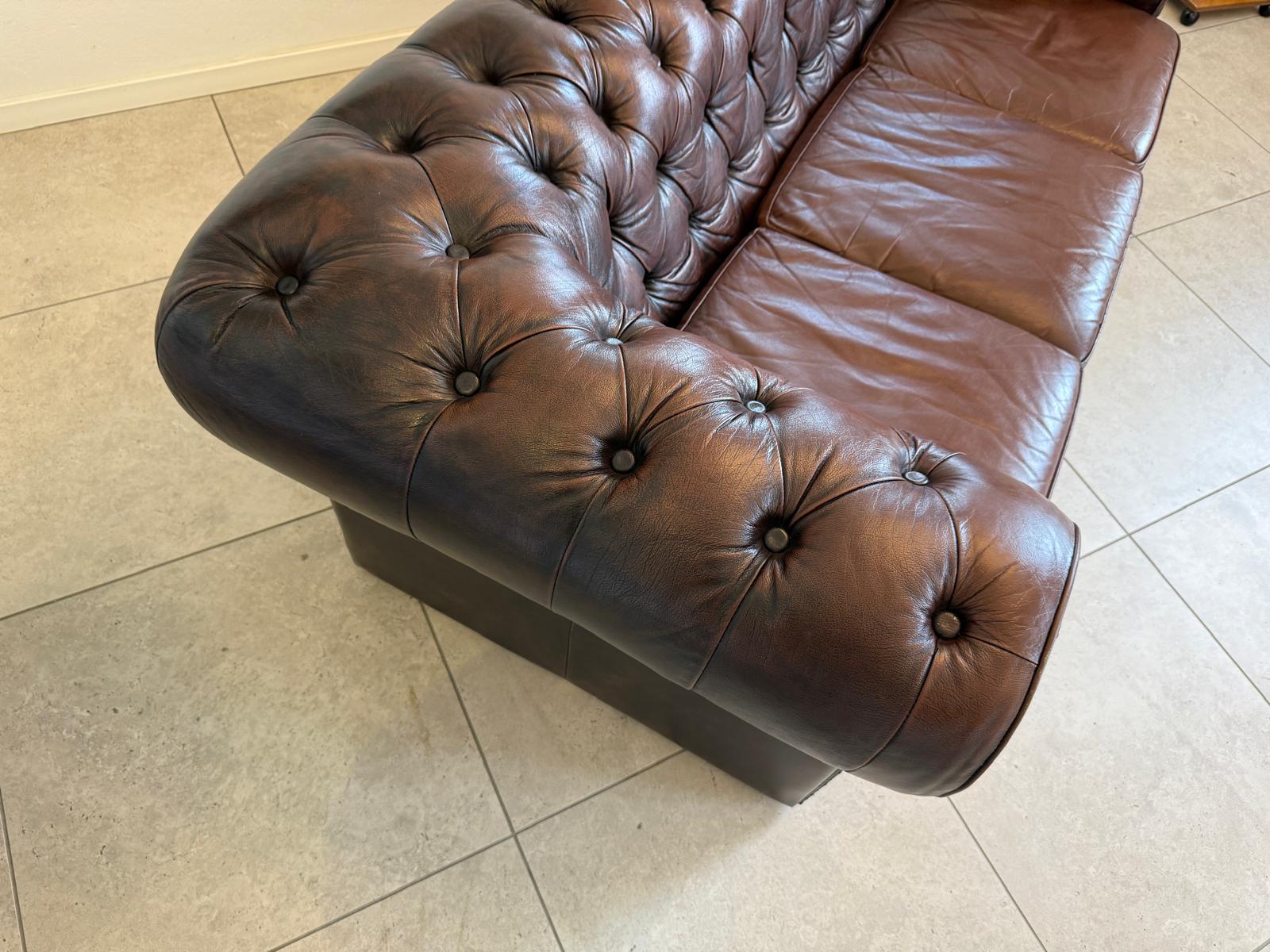 Chesterfield 3er Clubsofa Diwan Couch Antik Braun Kultstück G1832