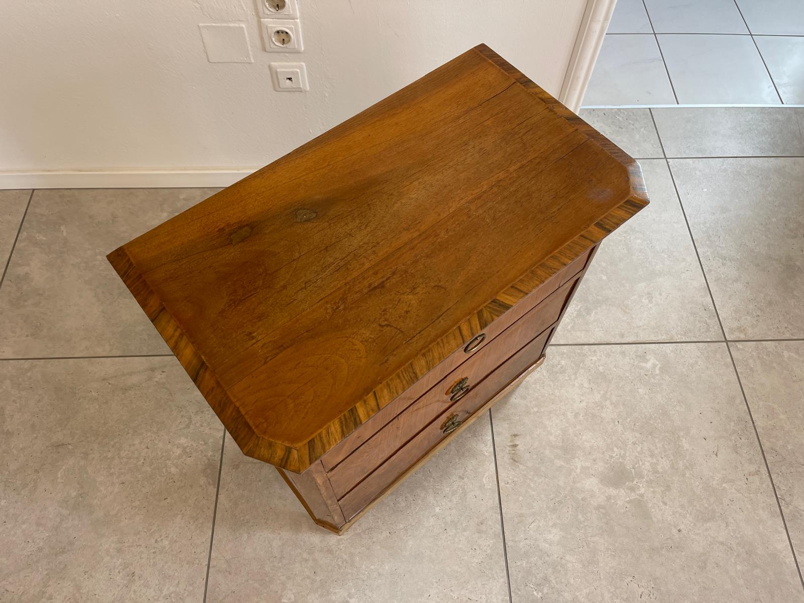 Kommode Biedermeier Stil 3 Laden Stilmöbel Nussholz G1665