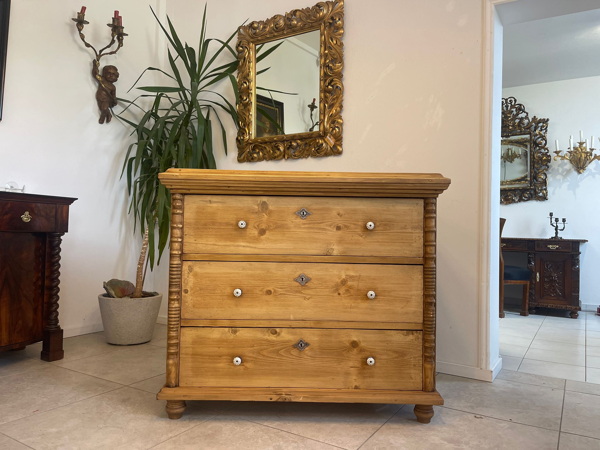 aa52a80a-6d9a-47b9-b1c2-282ee8d784af Restaurierte Biedermeier Kommode 3 Laden - Biedermaier Möbel A4857