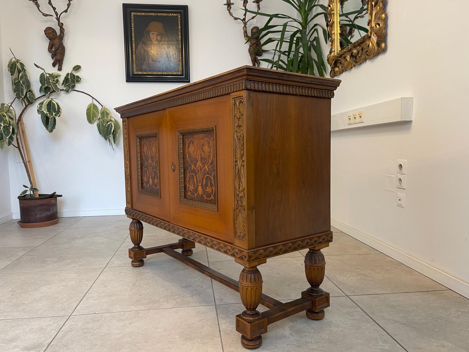 Elegante Anrichte Sideboard Kommode Barockstil  G1156