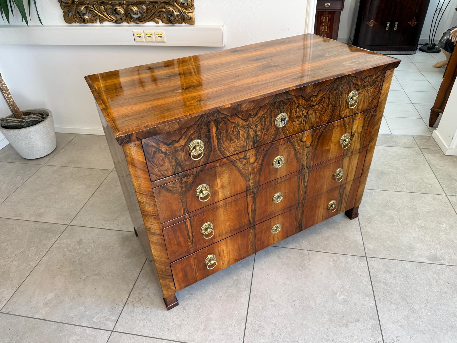 Biedermeier Kommode Nussholz Furniert Restauriert Antiquität um 1820 D2925