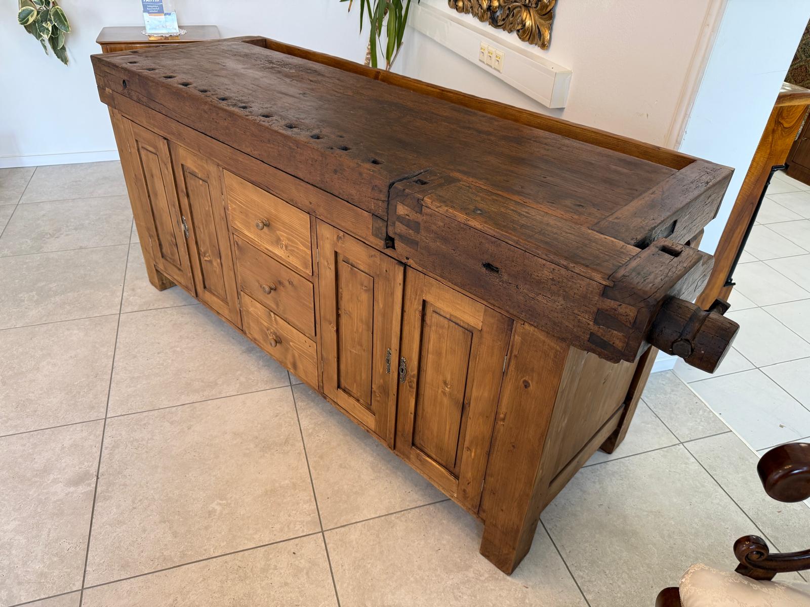 Historische Hobelbank Werkbank Pult Tresen Ladenschrank Designerstück D1255