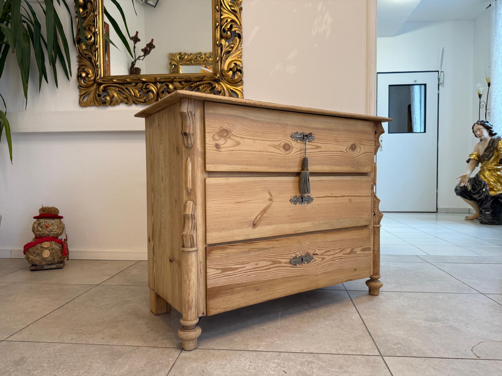 Restaurierte Gründerzeit 3 Laden Kommode Luize Phillipe Weichholz G2299