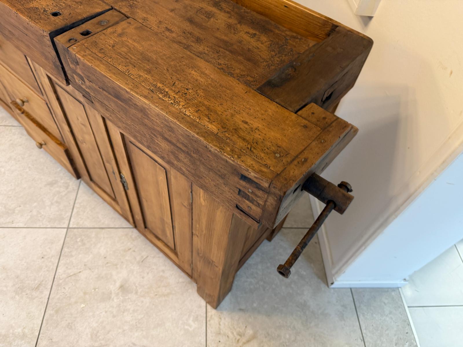 Historische Hobelbank Werkbank Pult Tresen Ladenschrank Designerstück D1248