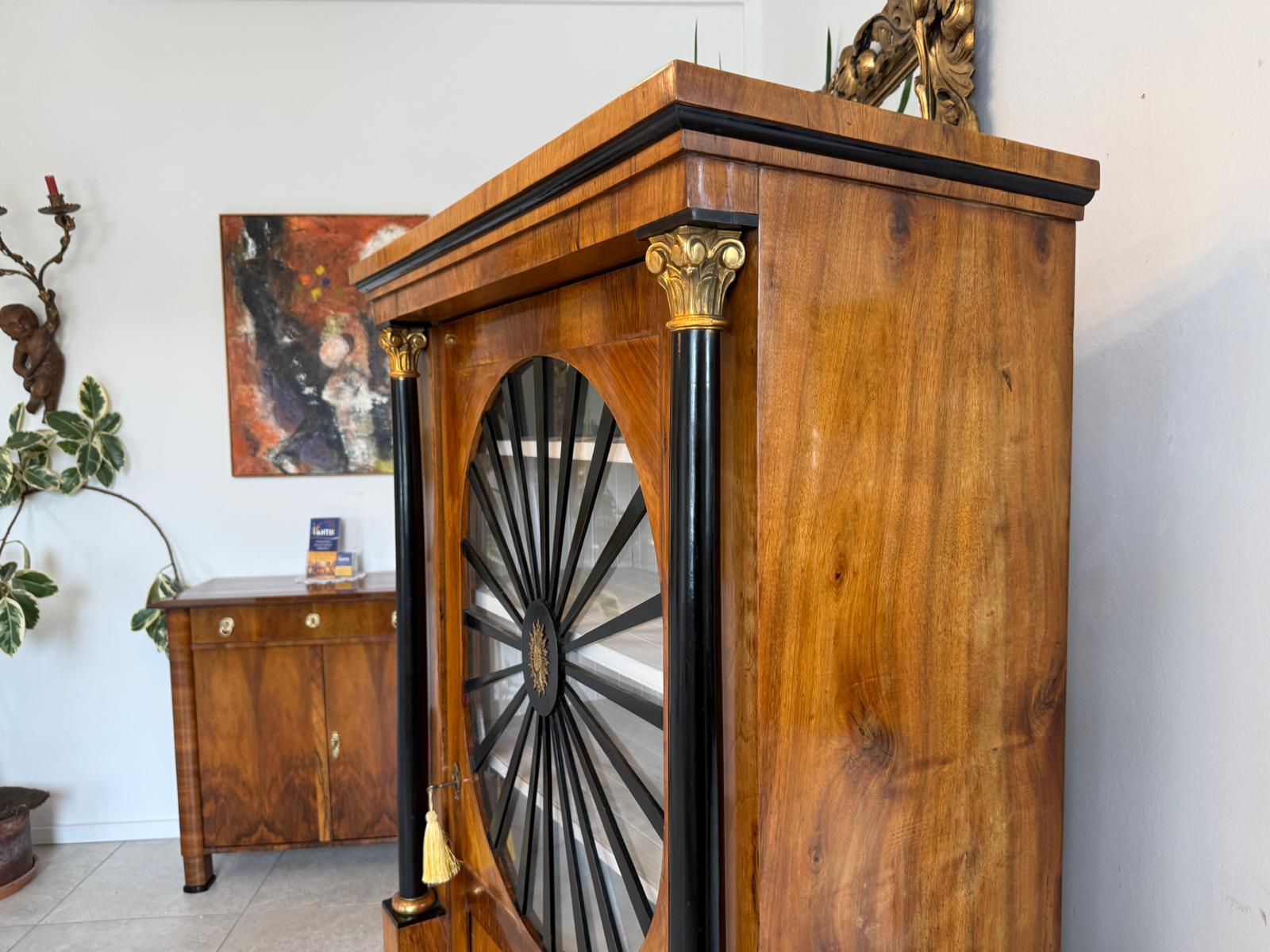 Empire Vitrine Sonnenvitrine Bücherschrank Bibliotheksschrank Nussholz D2355