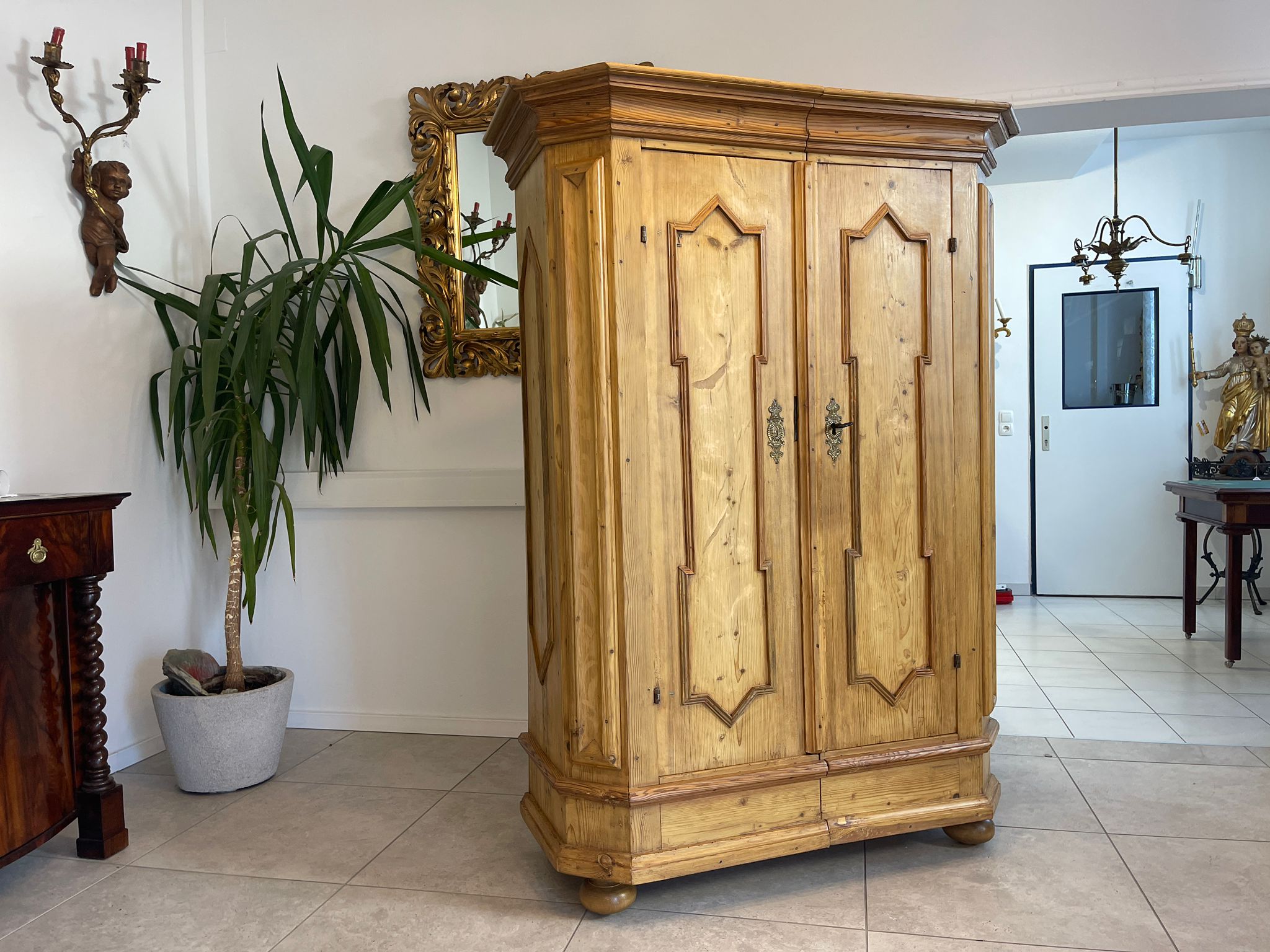 b5b0924b-d0bd-4d09-b0ee-db443afa8f49 Bauernschrank Barockschrank Barock Hallenschrank Kasten A4975