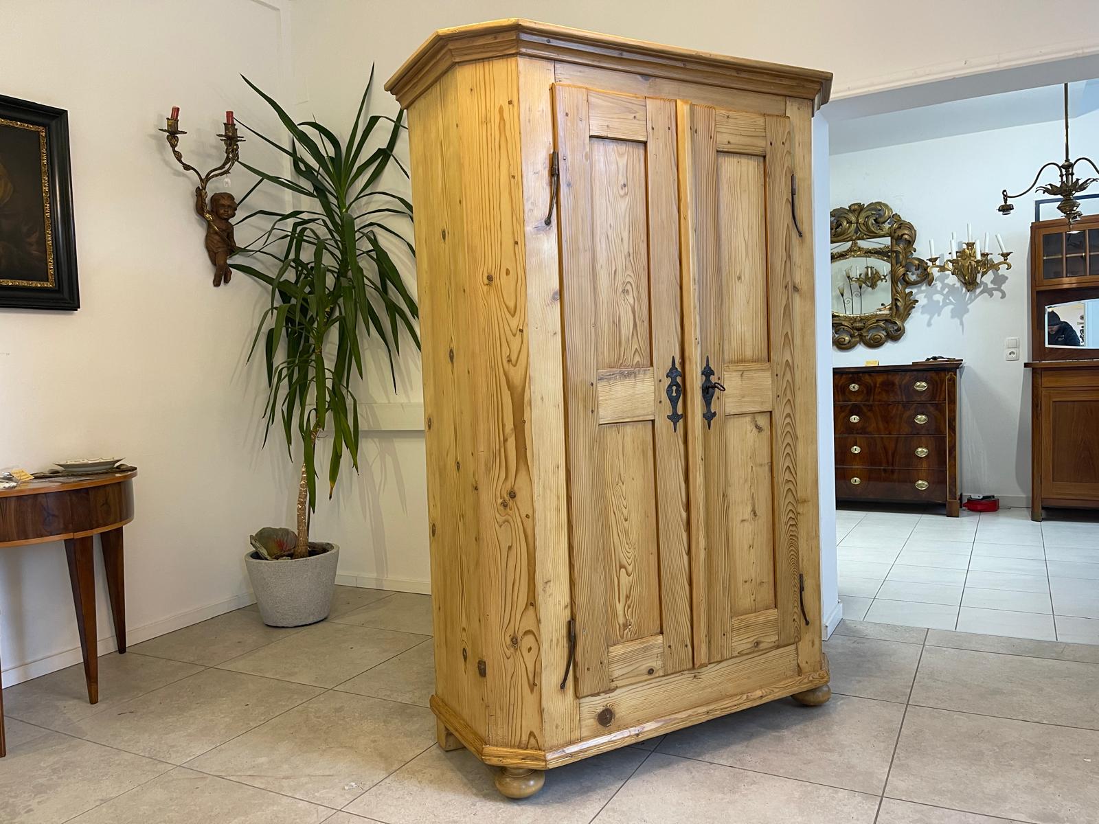 Bauernschrank Barockschrank Barock Hallenschrank Kasten E1025