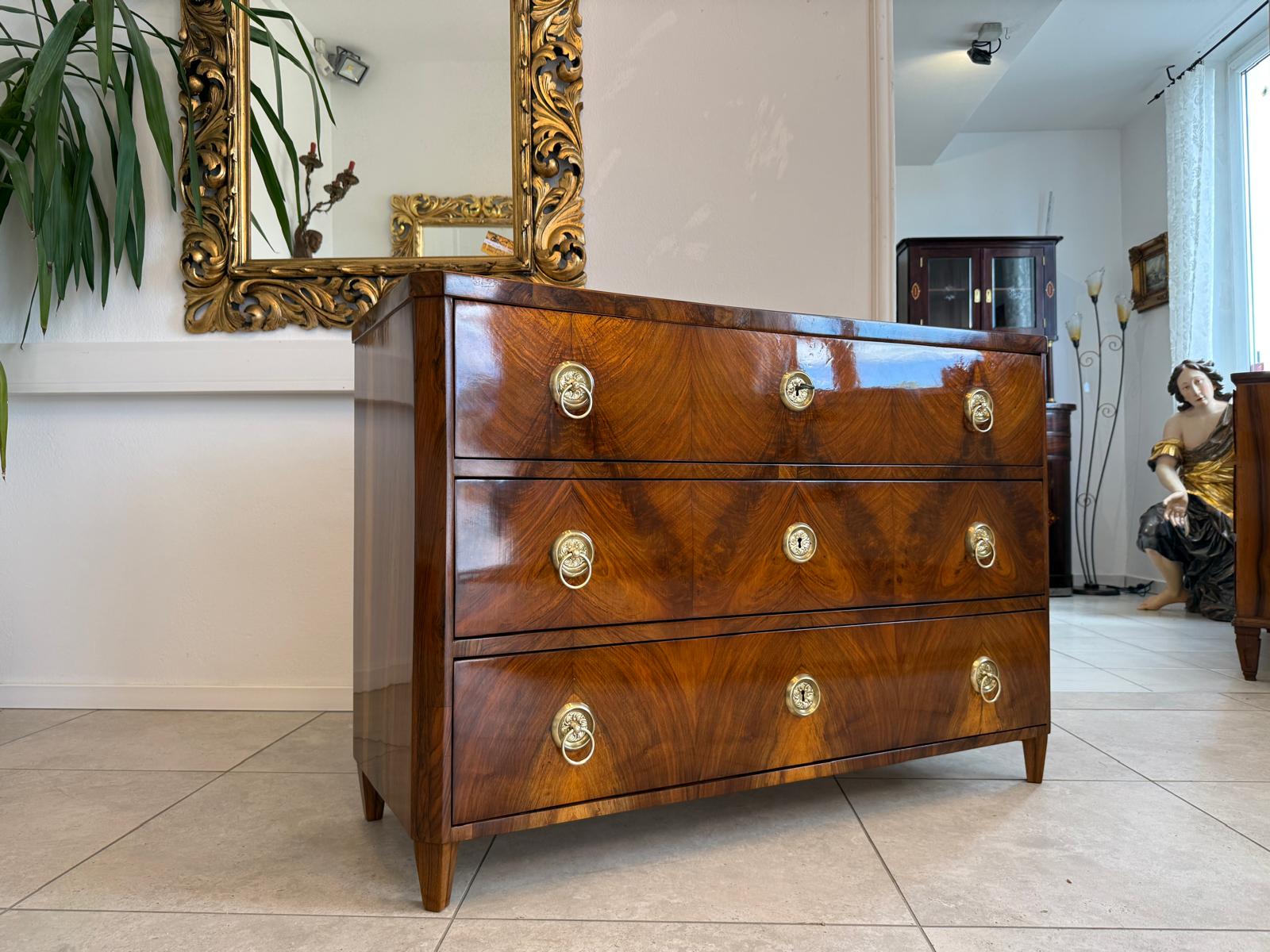 Biedermeier Kommode 3 Ladenkommode Nussholz Antiquität D2480