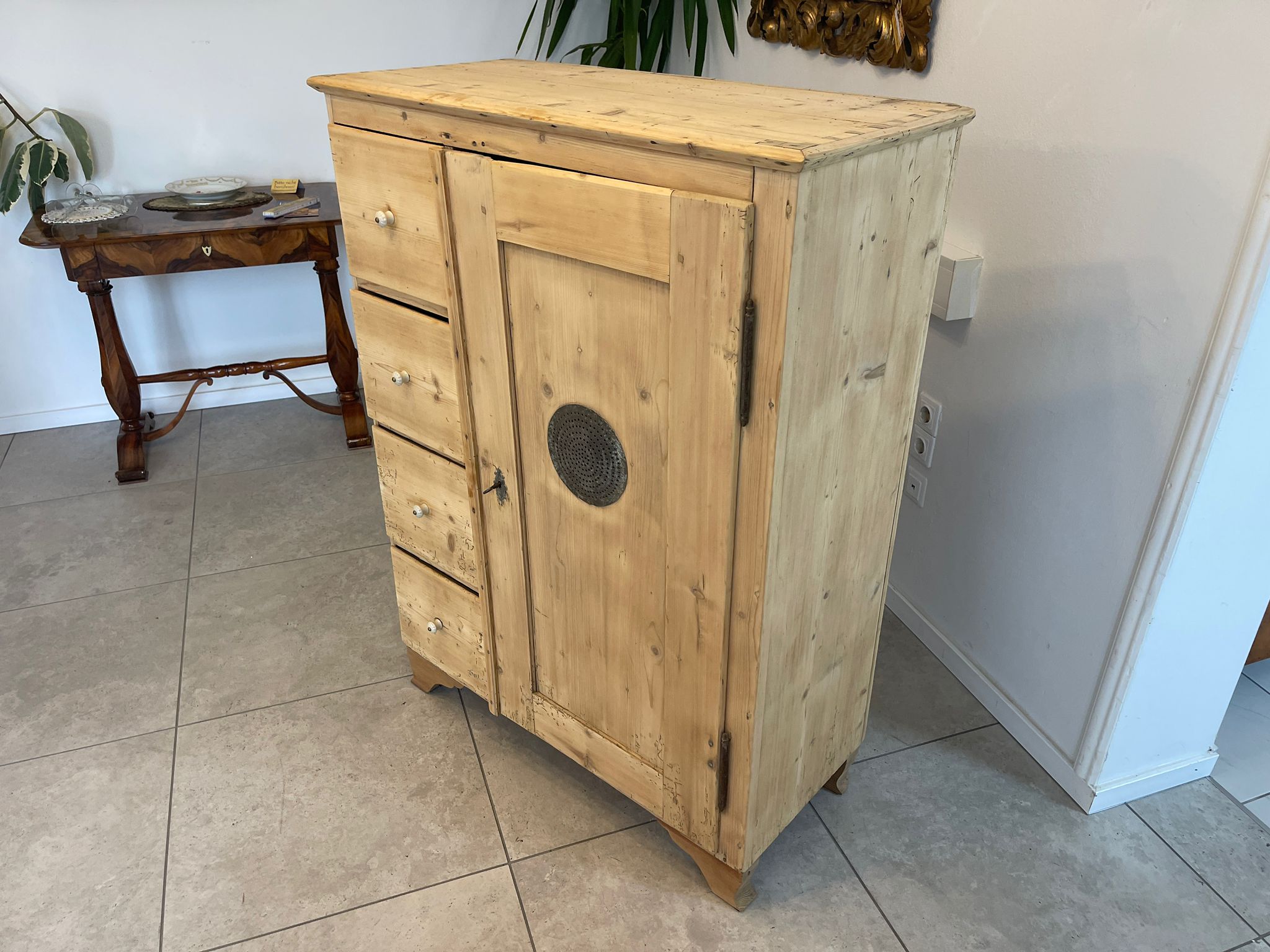 Brotschrank Almerschrank Speiskasten Bauernkasten Naturholzschrank G1611