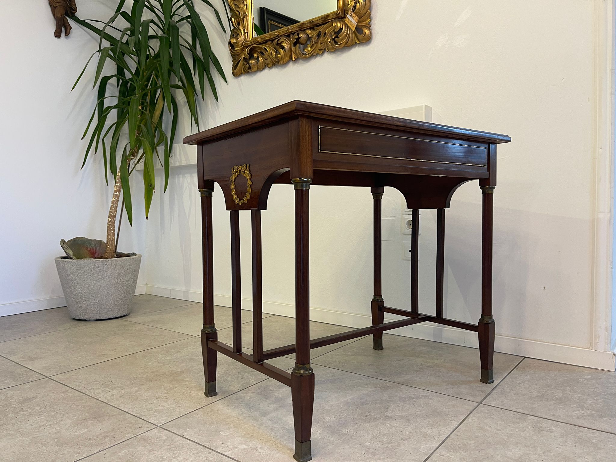 2af297c2-277c-4def-bc5b-4150fefaac87 Jugendstil Tisch Beistelltisch Designertisch Eichenholz A5125