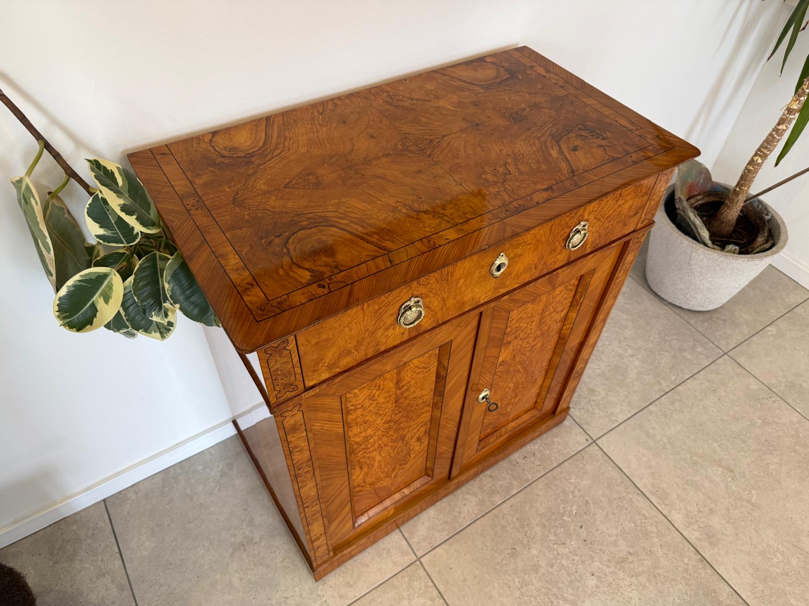 Restauriertes Biedermeier Trumeau Anrichte Antiquität D1193