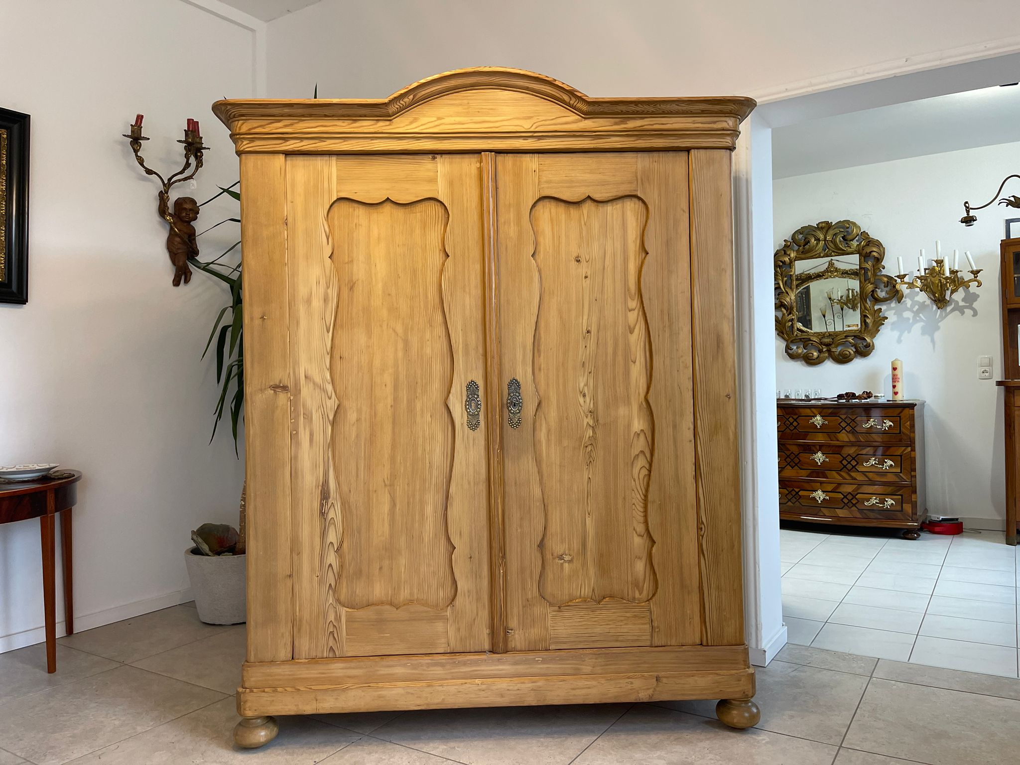 aa42b83d-250a-42ec-8021-fb6d1ca3d201 originaler Bauernschrank Biedermeierschrank Hallenschrank A5097