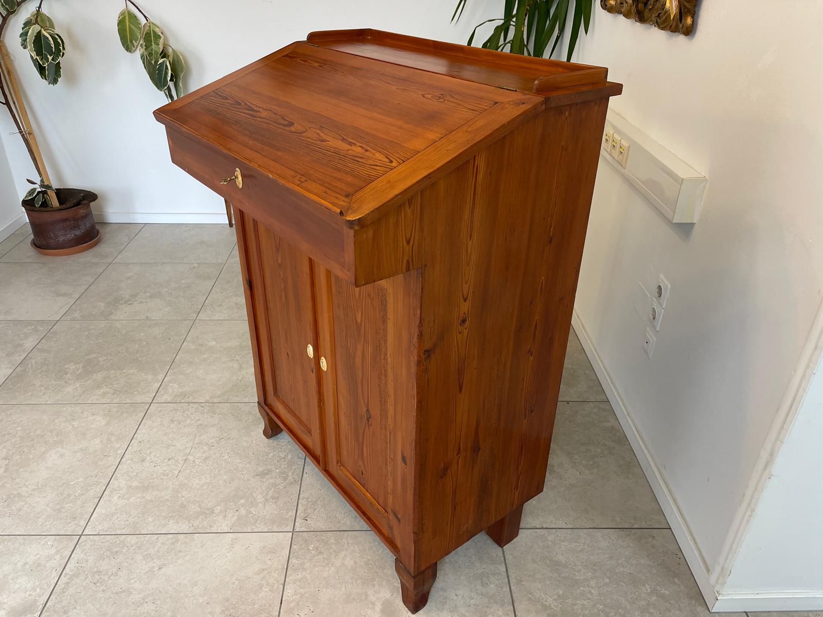 Uriger Naturholz Schreibtisch Schreibpult Zirbenholz Naturholz G1161