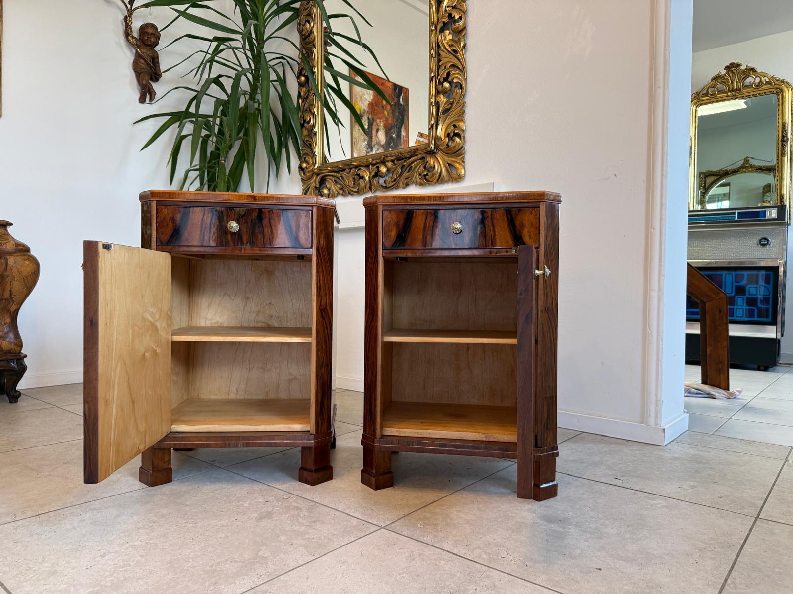 Biedermeier Nachtkasterl Schrankerl 2 Stück Restauriert und Veredelt D1176