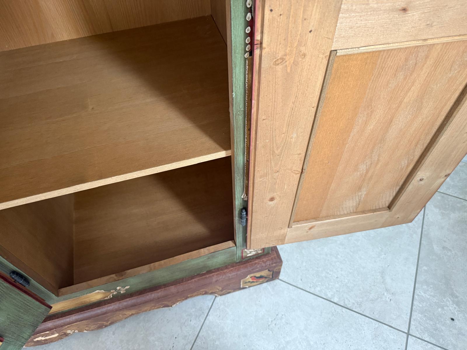 Originaler Voglauer Schrank Bauernschrank Anno 1800 Altgrün G2065