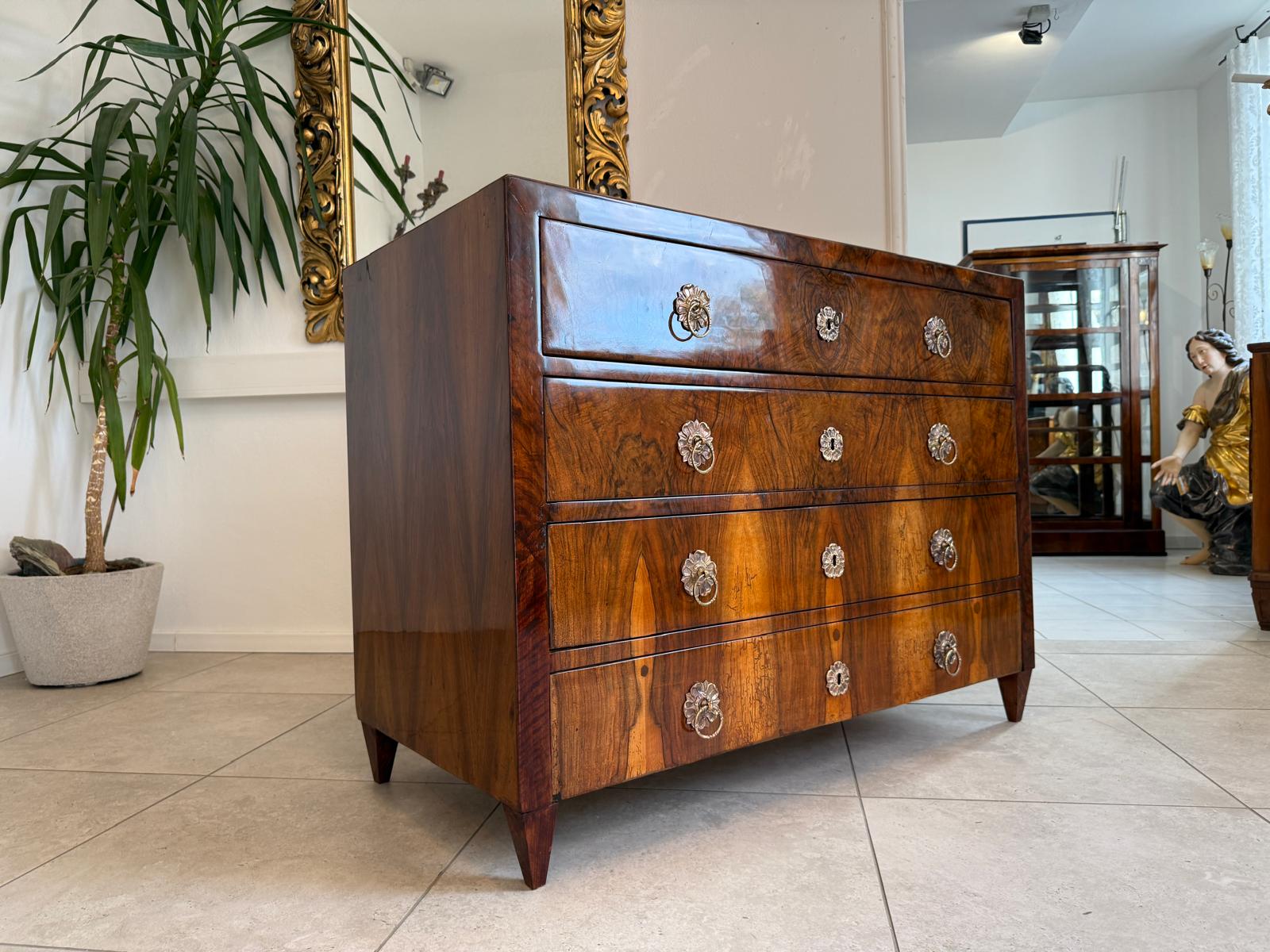 Restaurierte Biedermeier Kommode 4 Ladenkommode Nussholz G2211