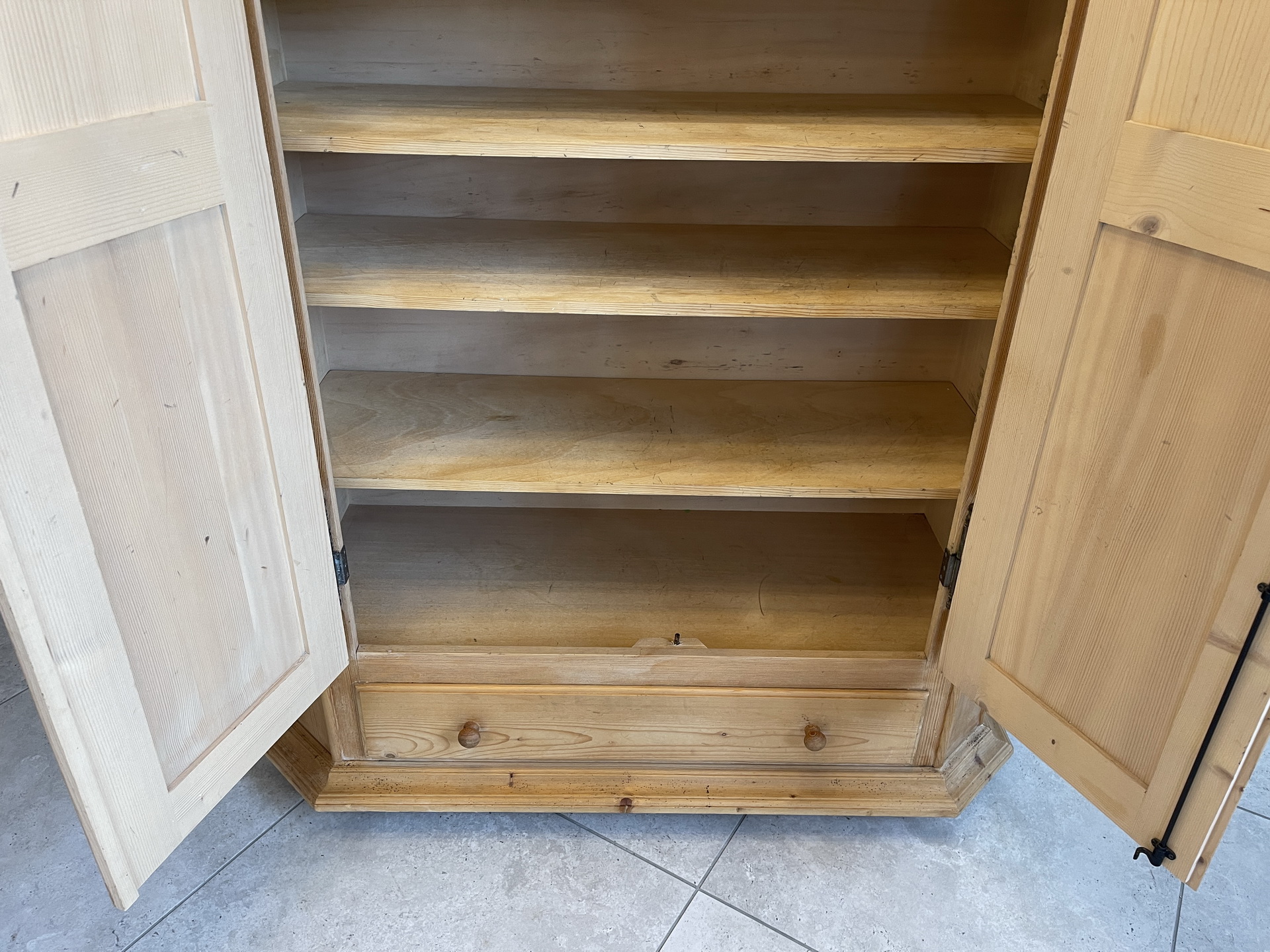 Bauernschrank Landhausschrank Barockstil Schrank B1856