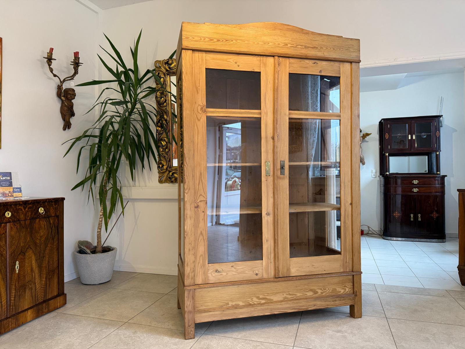 hübsche Jugendstil Vitrine Bauernvitrine Bauernschrank Naturholz Bücherschrank D1120