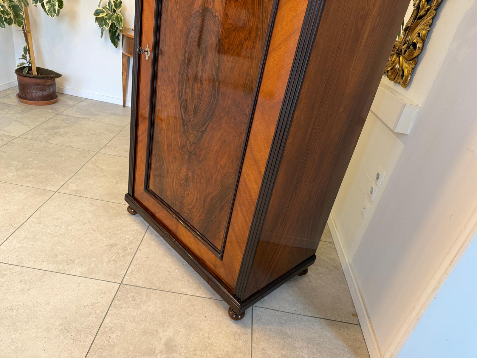 Gründerzeit Kleiderschrank Kasten Nussholz Furniert Antiquität D1090