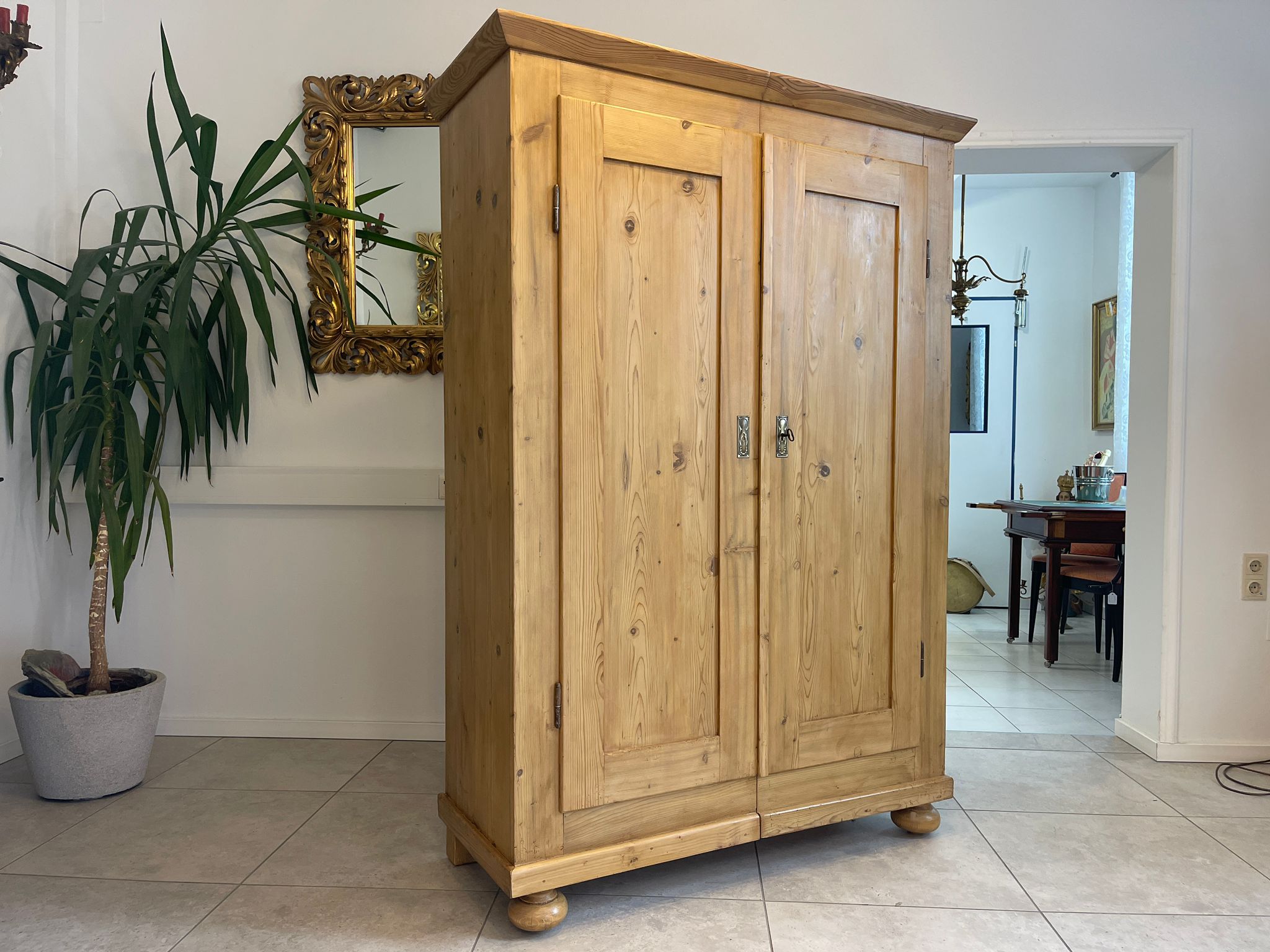 2e3658ee-6a82-4073-8861-96284fc1d616 Traum Biedermeier Bauernschrank Naturholzschrank A5026