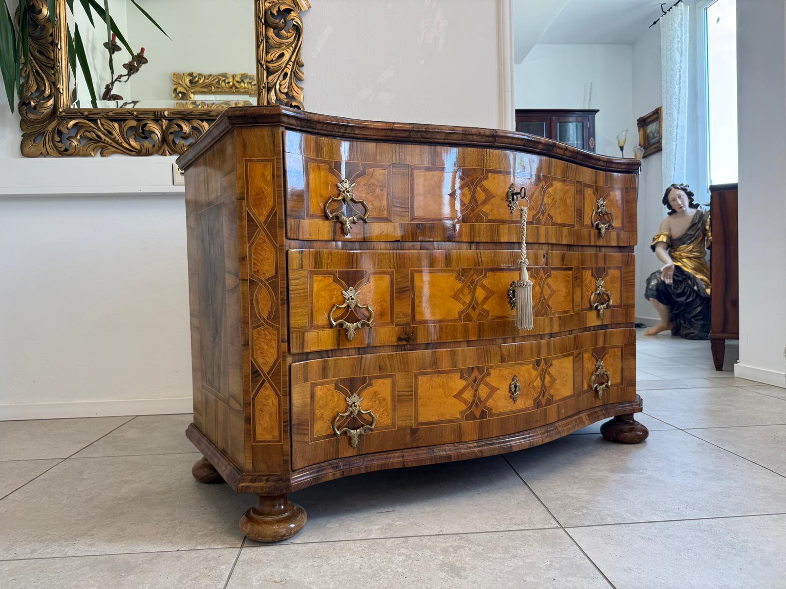 Barockkommode Original Nussfurniert Antiquität Restauriert D2601