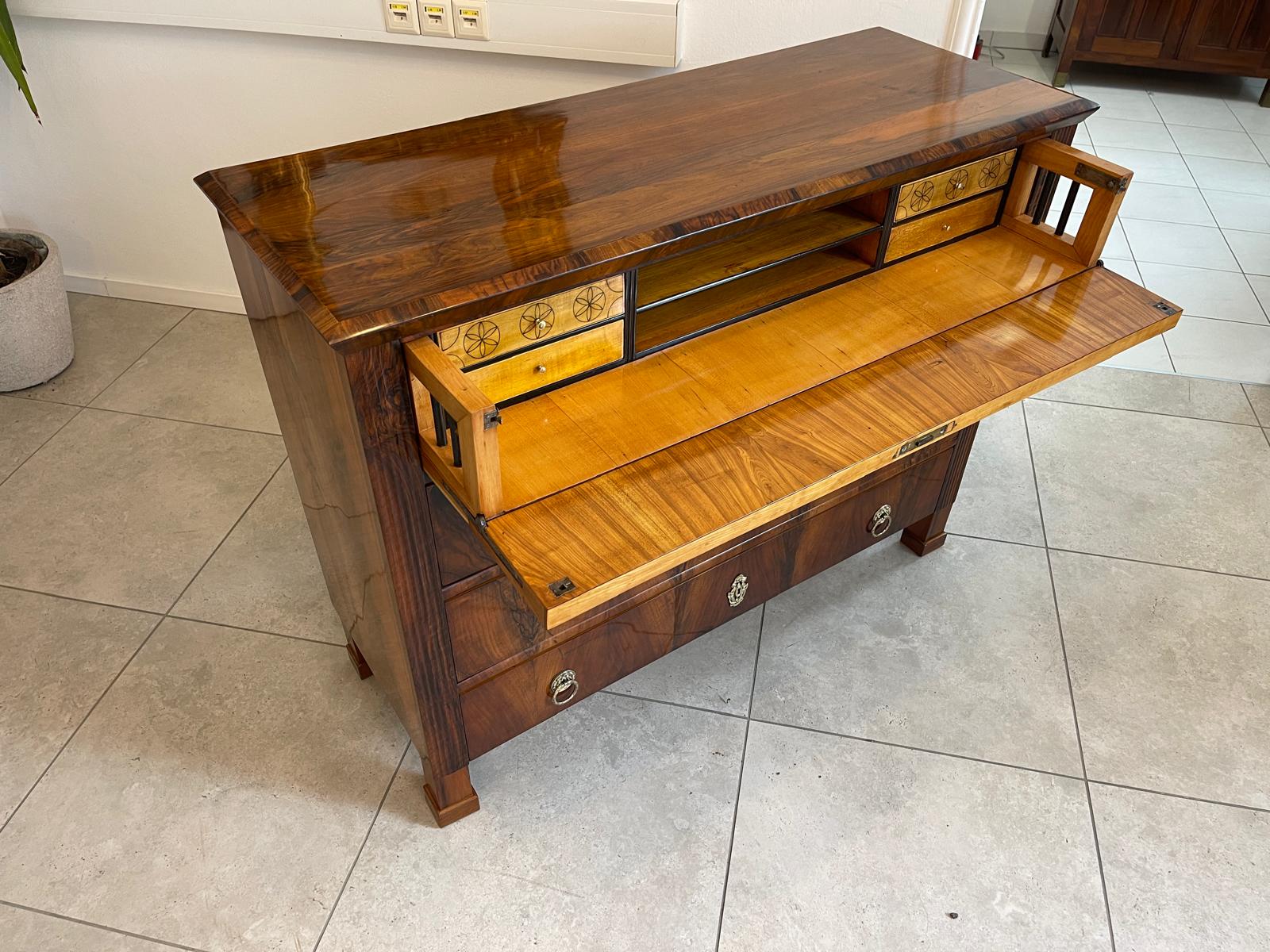 Restaurierte Biedermeier Schreibkommode Nussholz Antiquität G1313