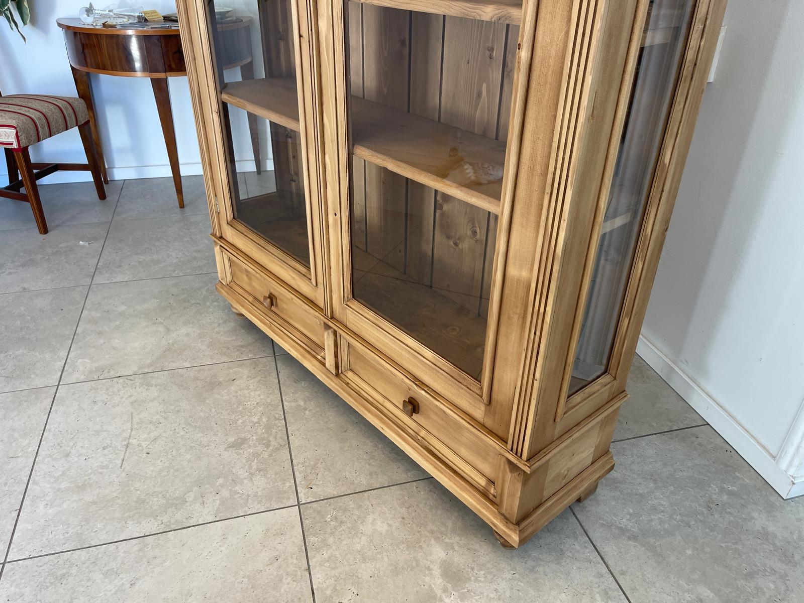 Bäuerliche Vitrine Bauernvitrine Naturholz Bücherschrank G1106