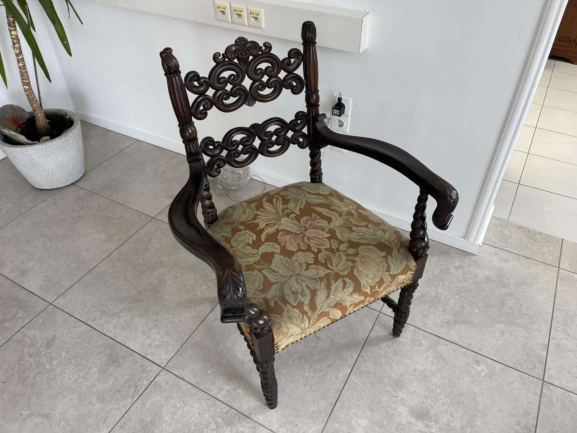 Bauernm-bel-Bauernschrank_03 originaler Historismus Fauteuil Armlehnstuhl i1812