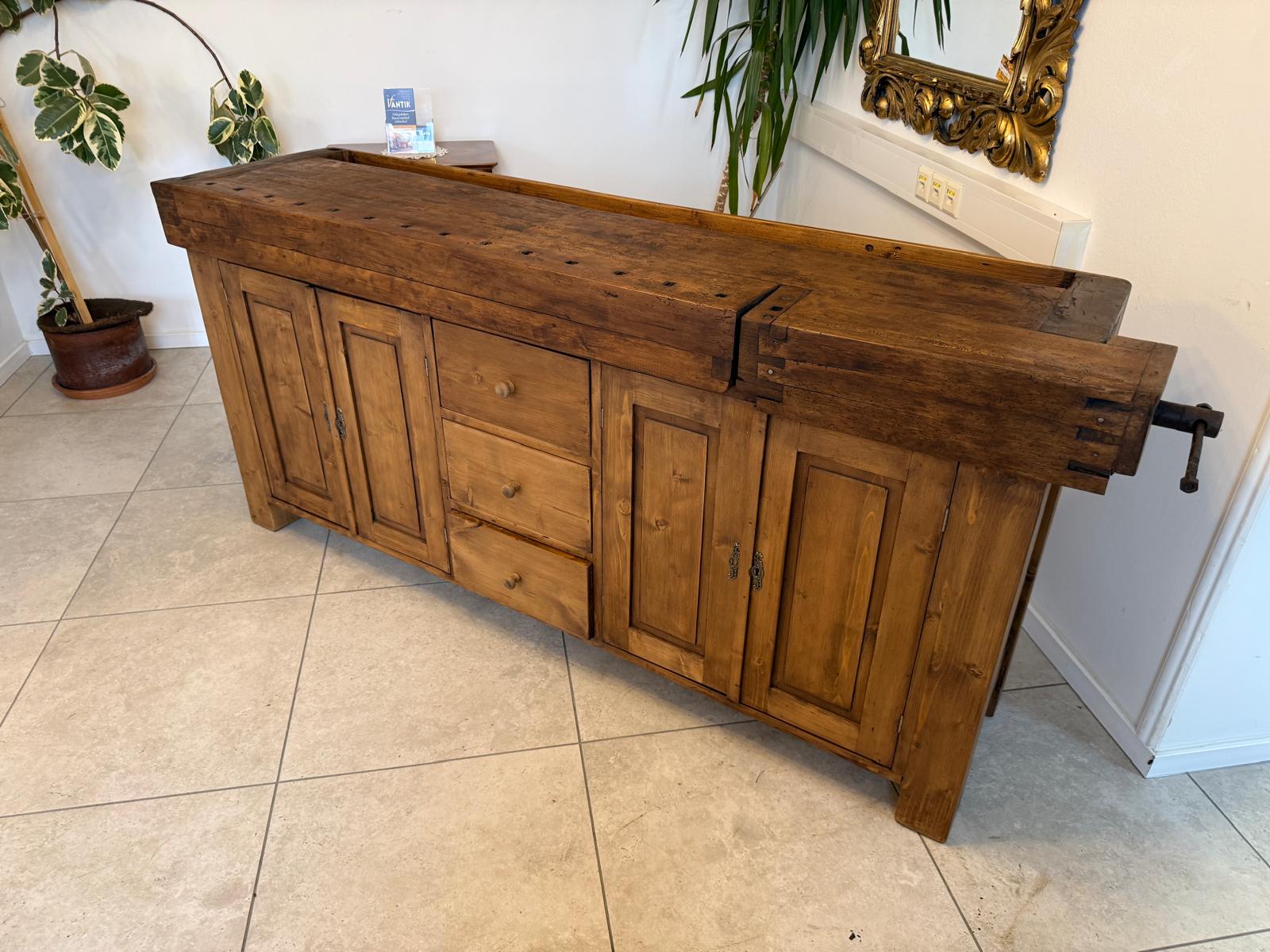 Historische Hobelbank Werkbank Pult Tresen Ladenschrank Designerstück D1248