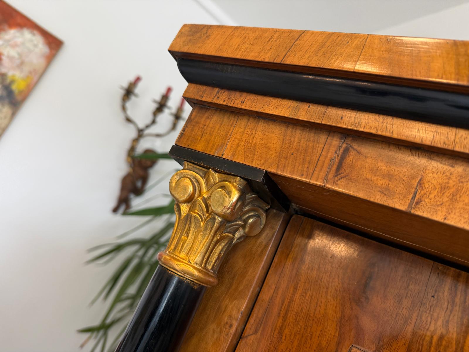 Empire Vitrine Sonnenvitrine Bücherschrank Bibliotheksschrank Nussholz D2355