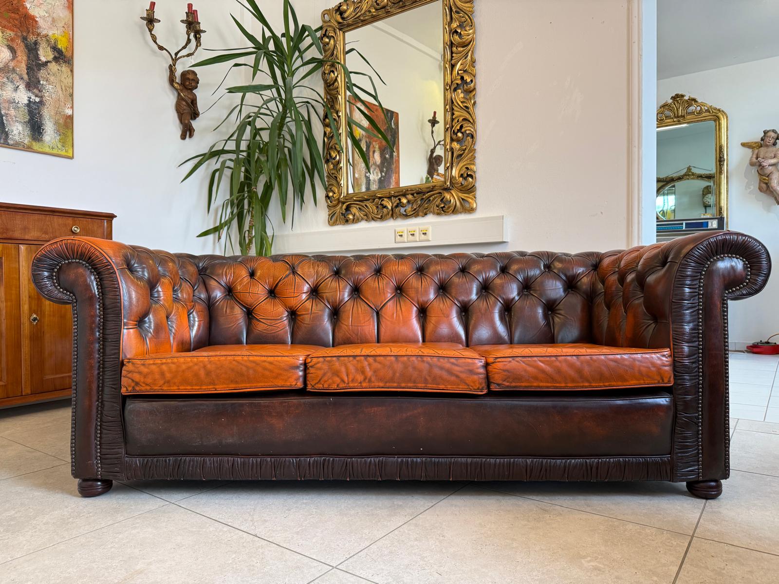 Chesterfield Ensemble 3 teilig Ledersofa Fauteuils Clubmöbel Cultmöbel D1214