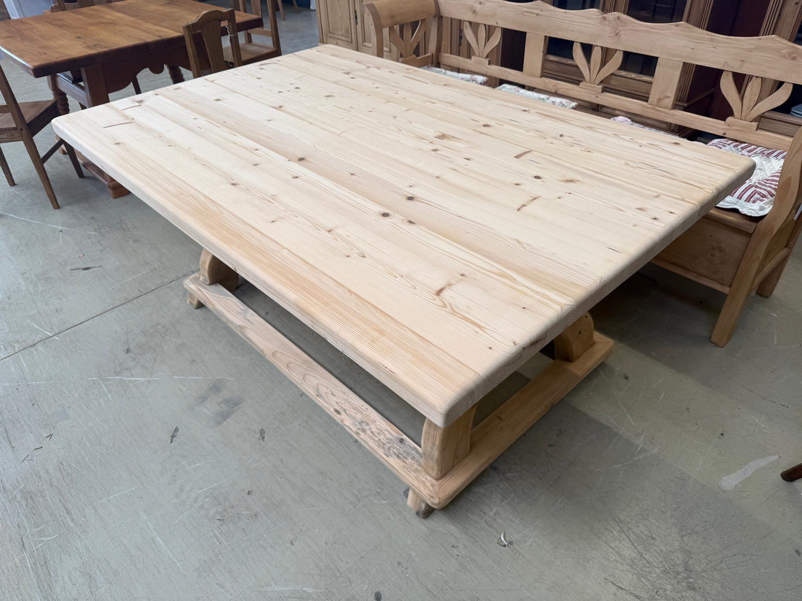 Uriger Jogltisch Bauerntisch Naturholz Fichte Hüttentisch G2278