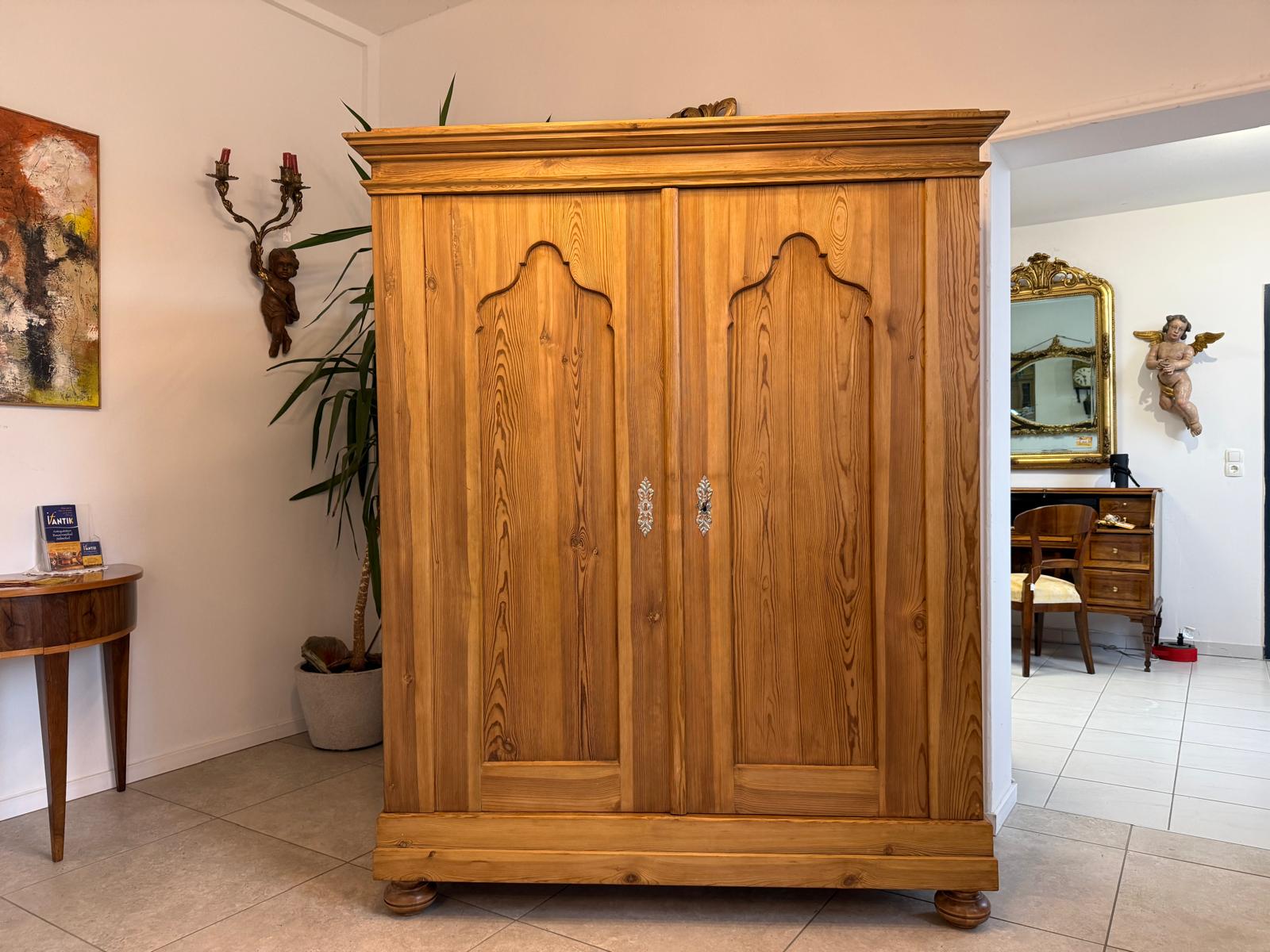 Originaler Bauernschrank Biedermeierschrank Hallenschrank Bauernkasten D1023