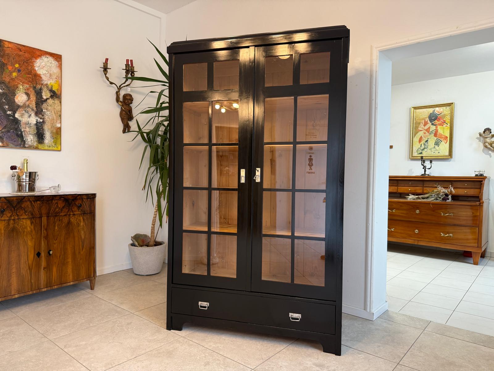 Sale Restaurierte Jugendstil Vitrine Bücherschrank Vitrinenschrank Schwarz Antik G2044