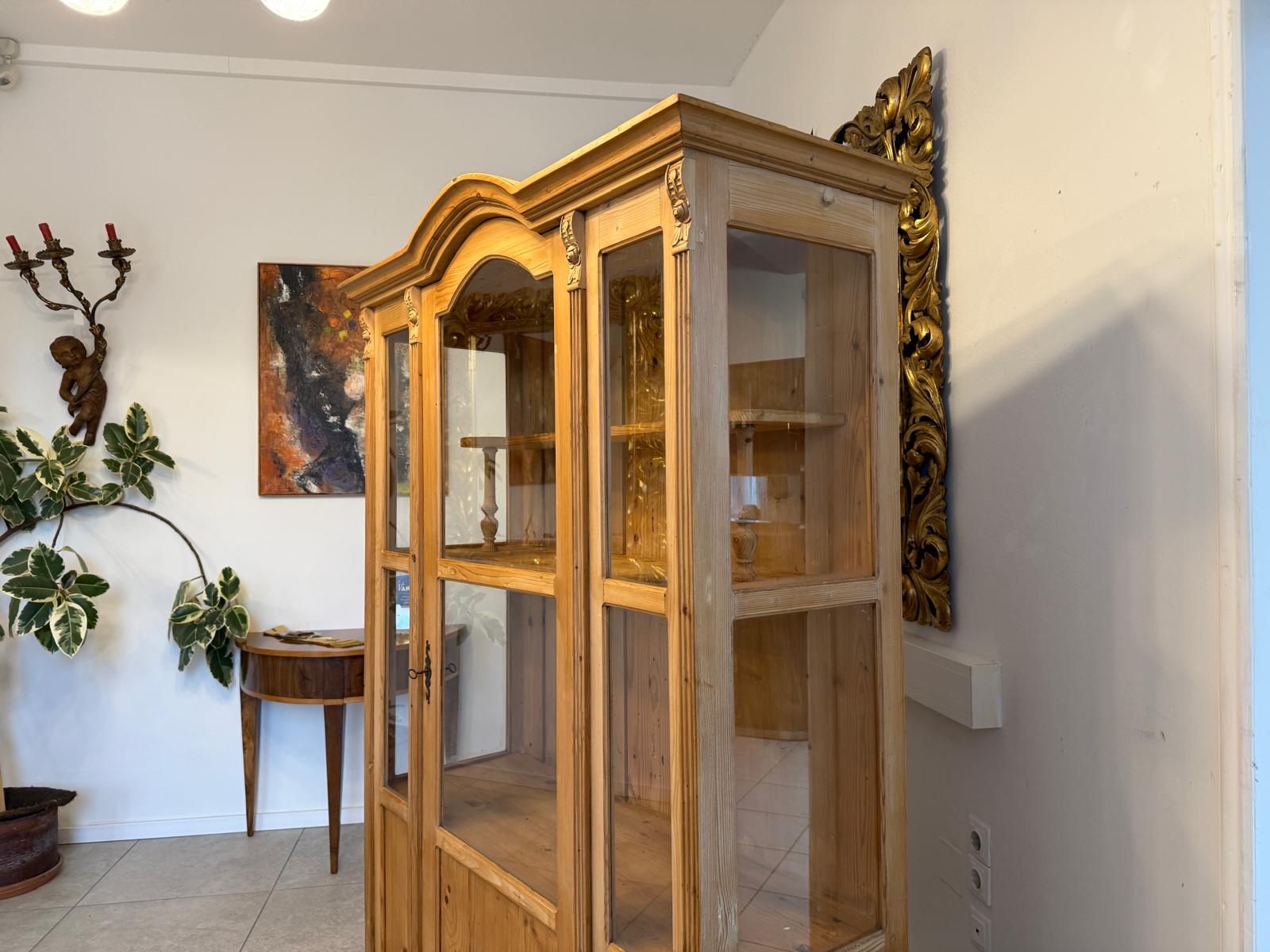 Bäuerliche Vitrine Bauernvitrine Bauernschrank Naturholz Weichholz Antik & Alt D1064