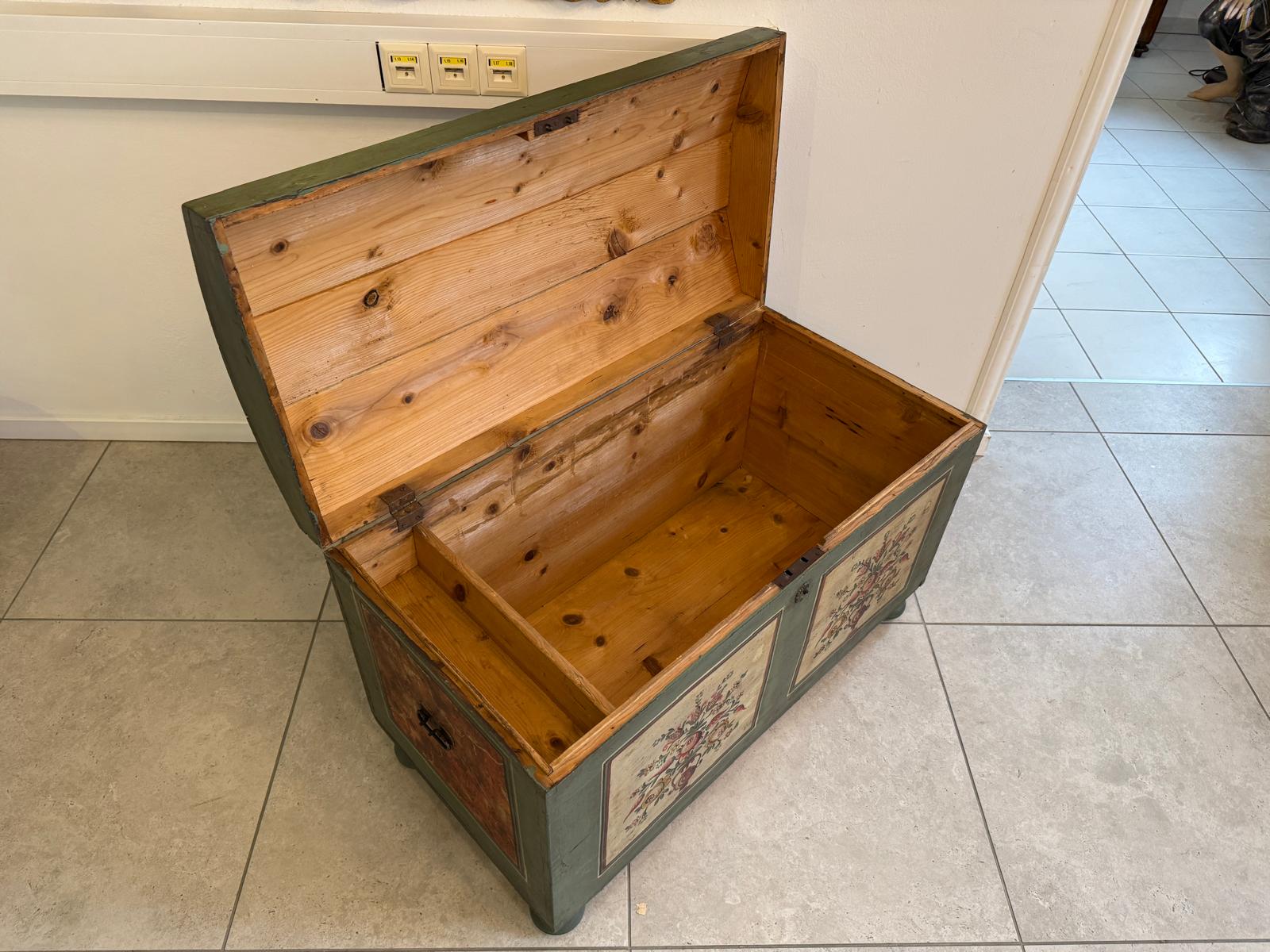 Urige handbemalte Tiroler Truhe Landhaustruhe Bauerntruhe G2269