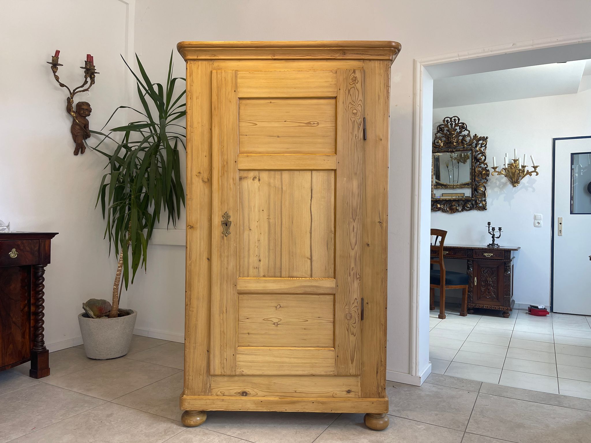919c789c-c9e0-40a6-840b-a41c1d3b7fea Steirischer Bauernschrank Biedermeier Schrank A4874