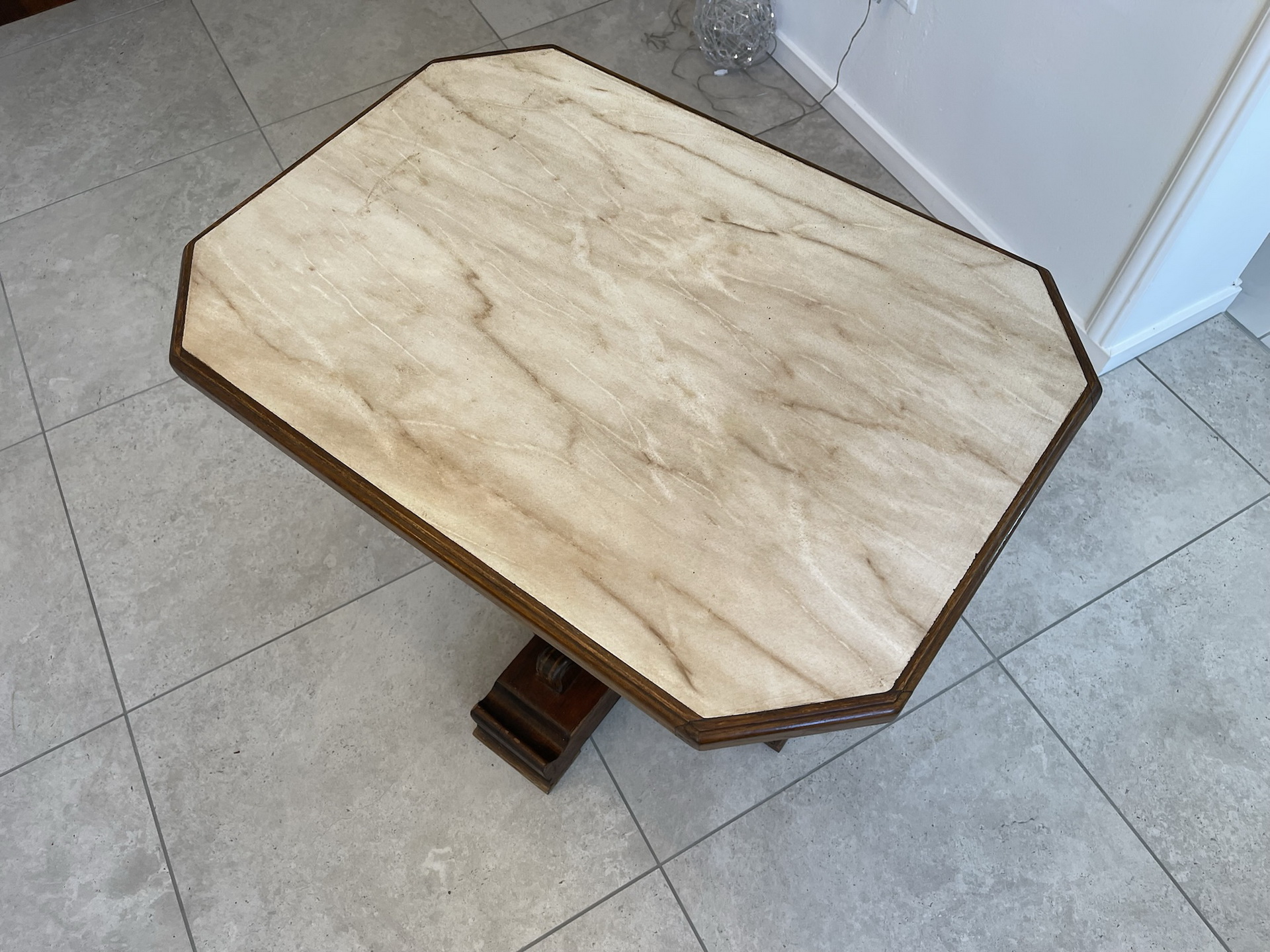 Holz-Alt-Bauernm-bel_28 alter hübscher Beistelltisch Tischerl Blumentisch O1017