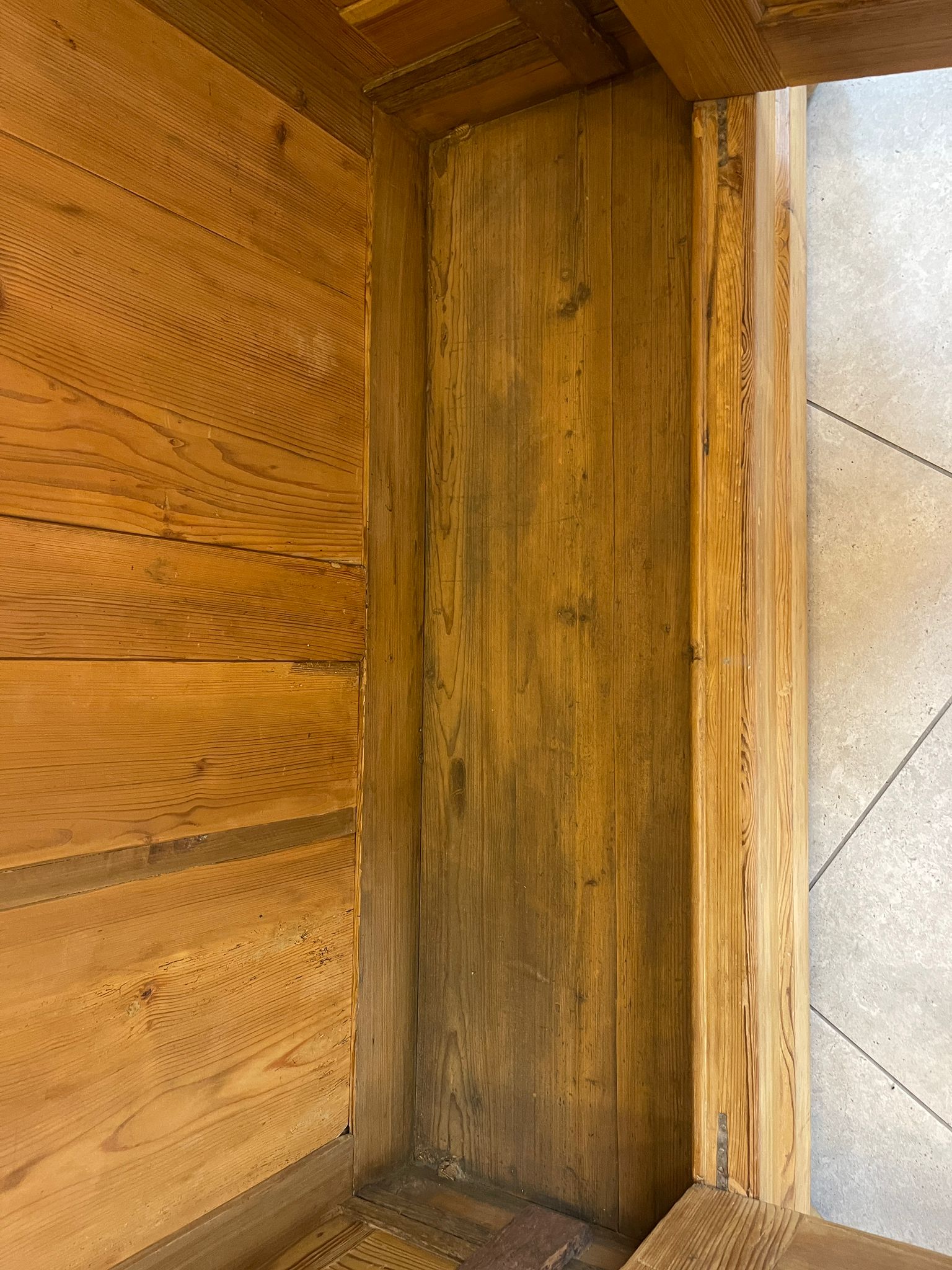 a3b81907-b8f6-4a4e-9e3a-2b2cabc33fe0 originaler Bauernschrank Biedermeierschrank Hallenschrank A5097